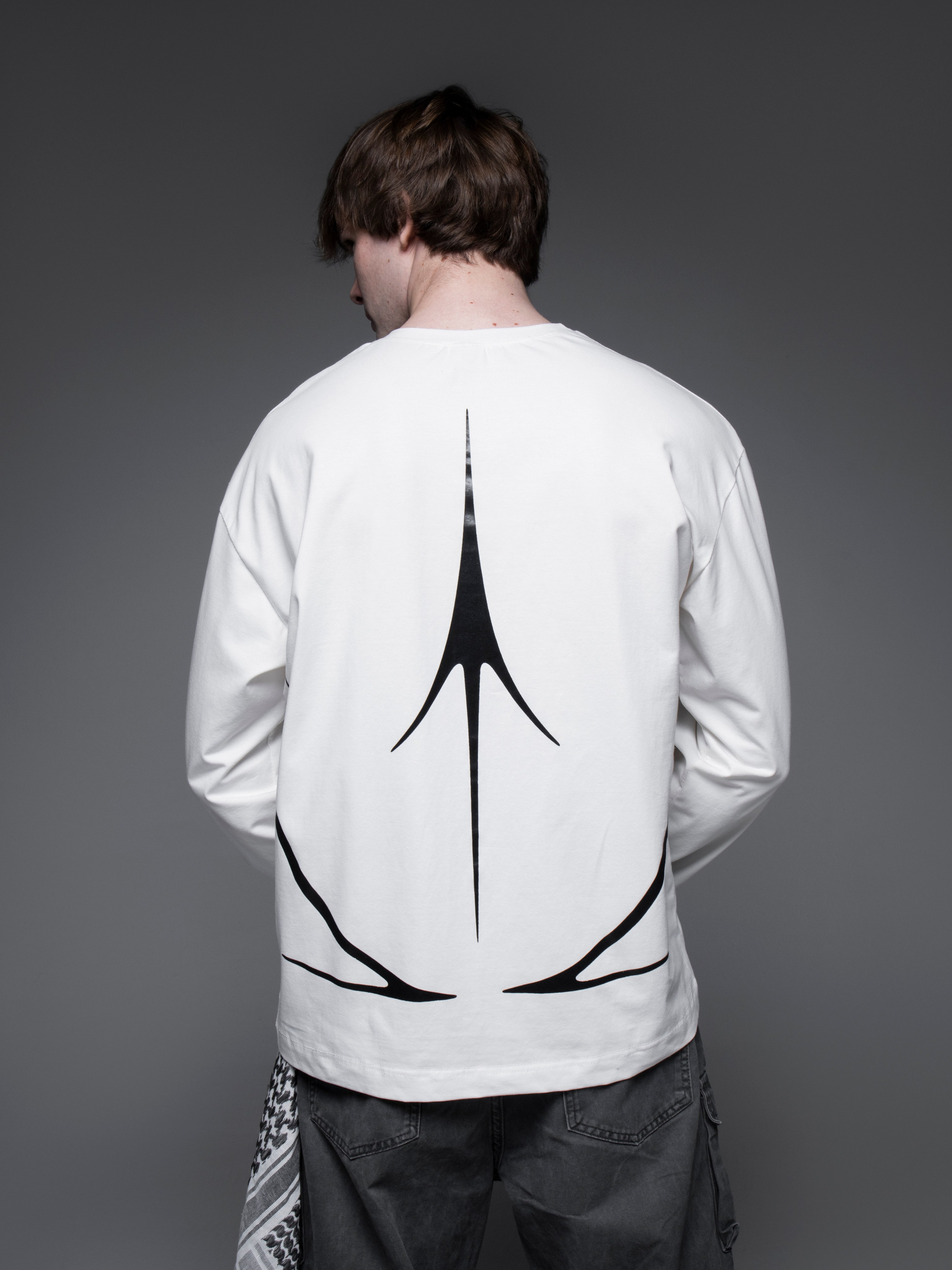 КАТАЛОГ | серый фон. RUNA production — стильные съемки для брендов