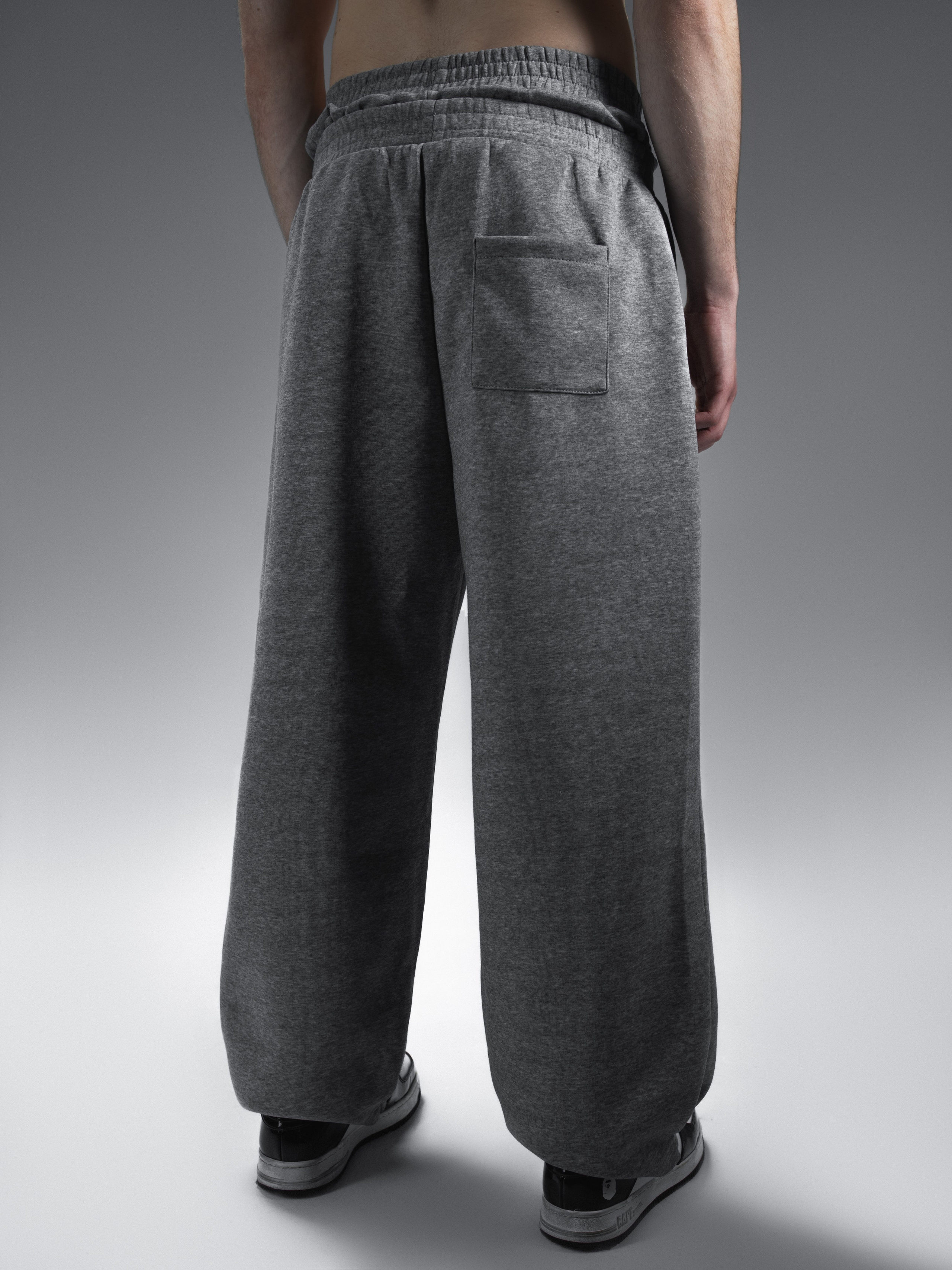 КАТАЛОГ | серый фон. RUNA production — стильные съемки для брендов