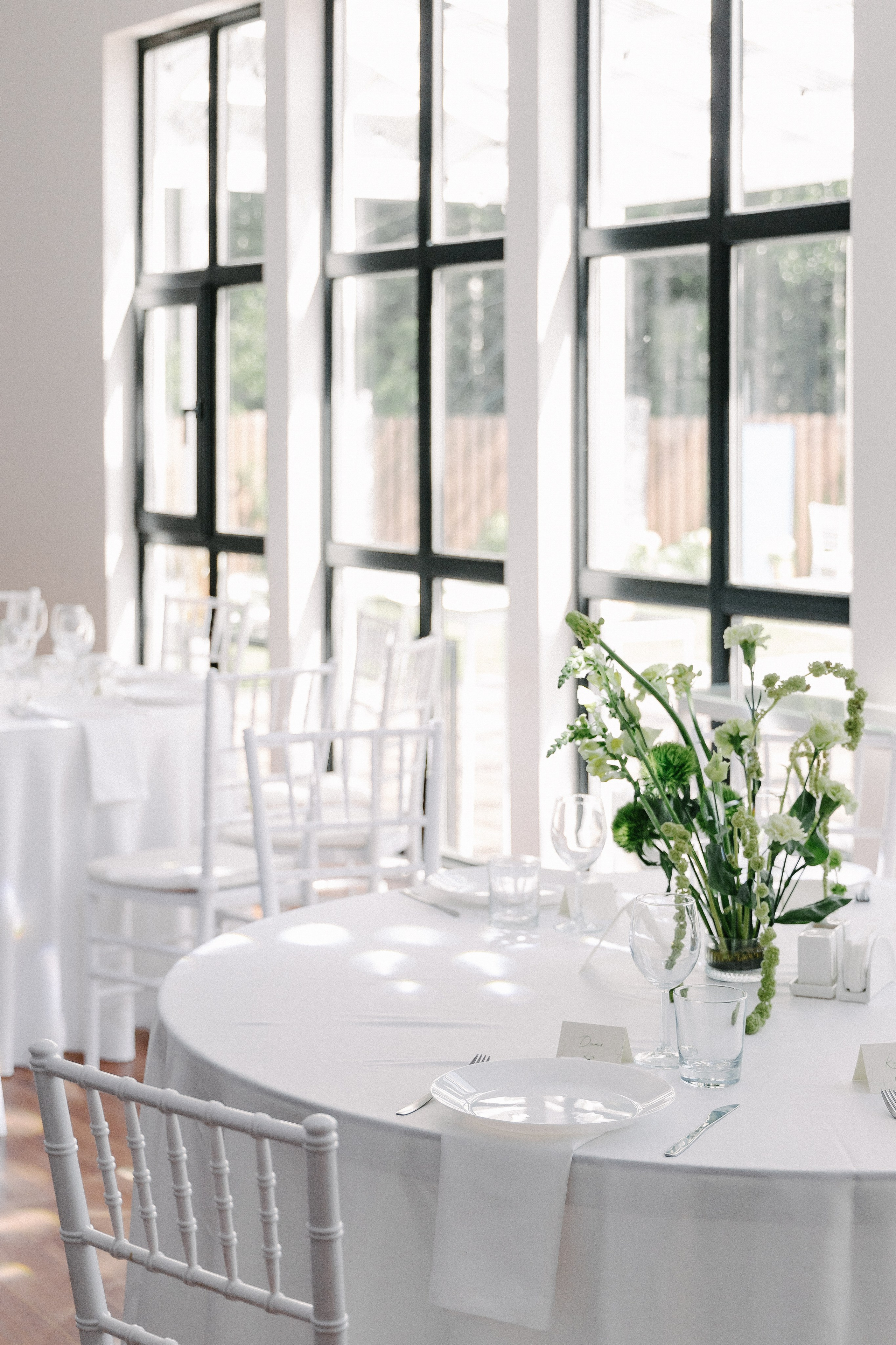 Плюс тридцать градусов на лужайке. Фотограф Андрей Куськало