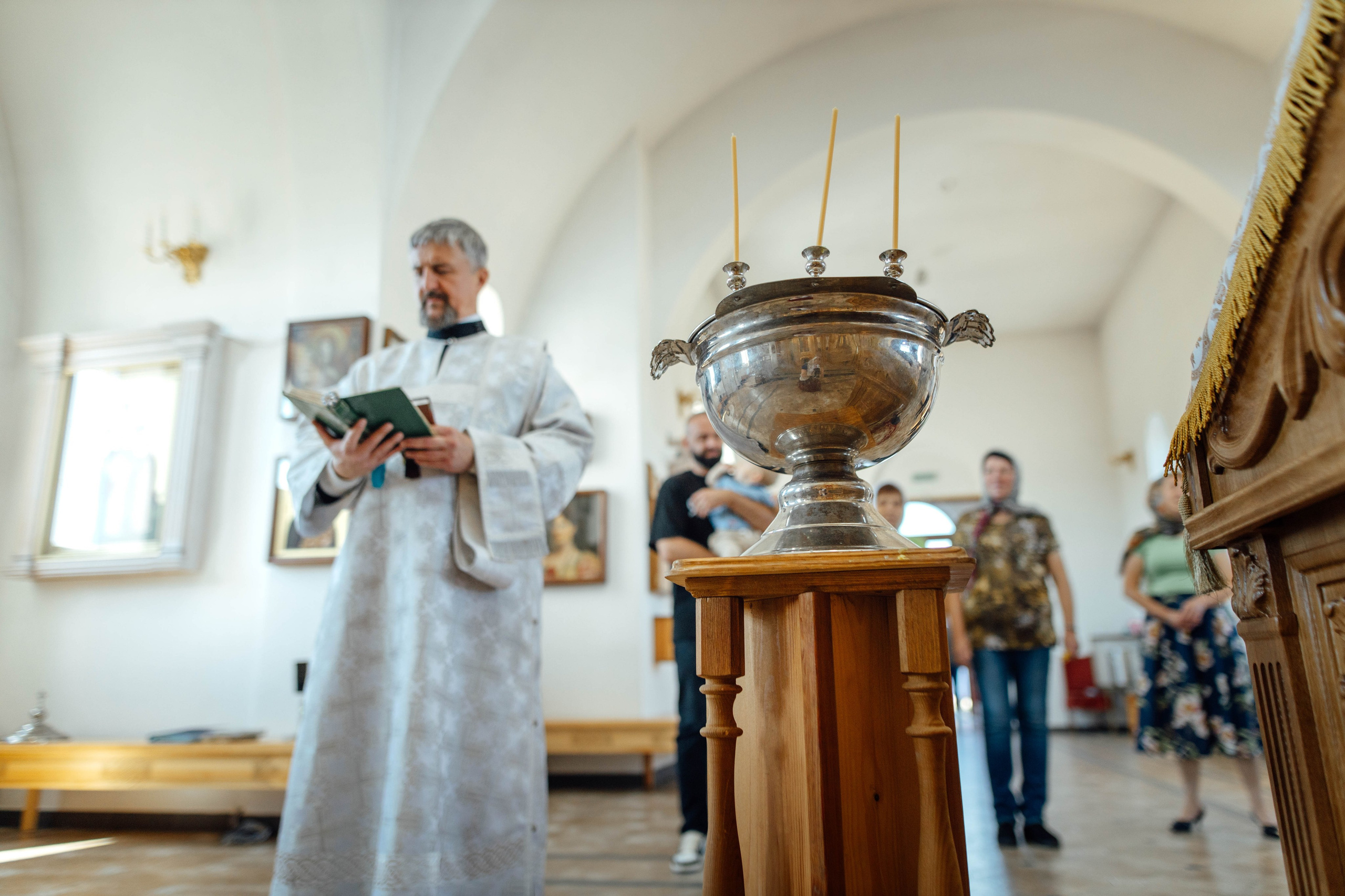 Крещение Энвера (Михаила), д. Колядищи, храм Успения Пр. Богородицы, август 2025