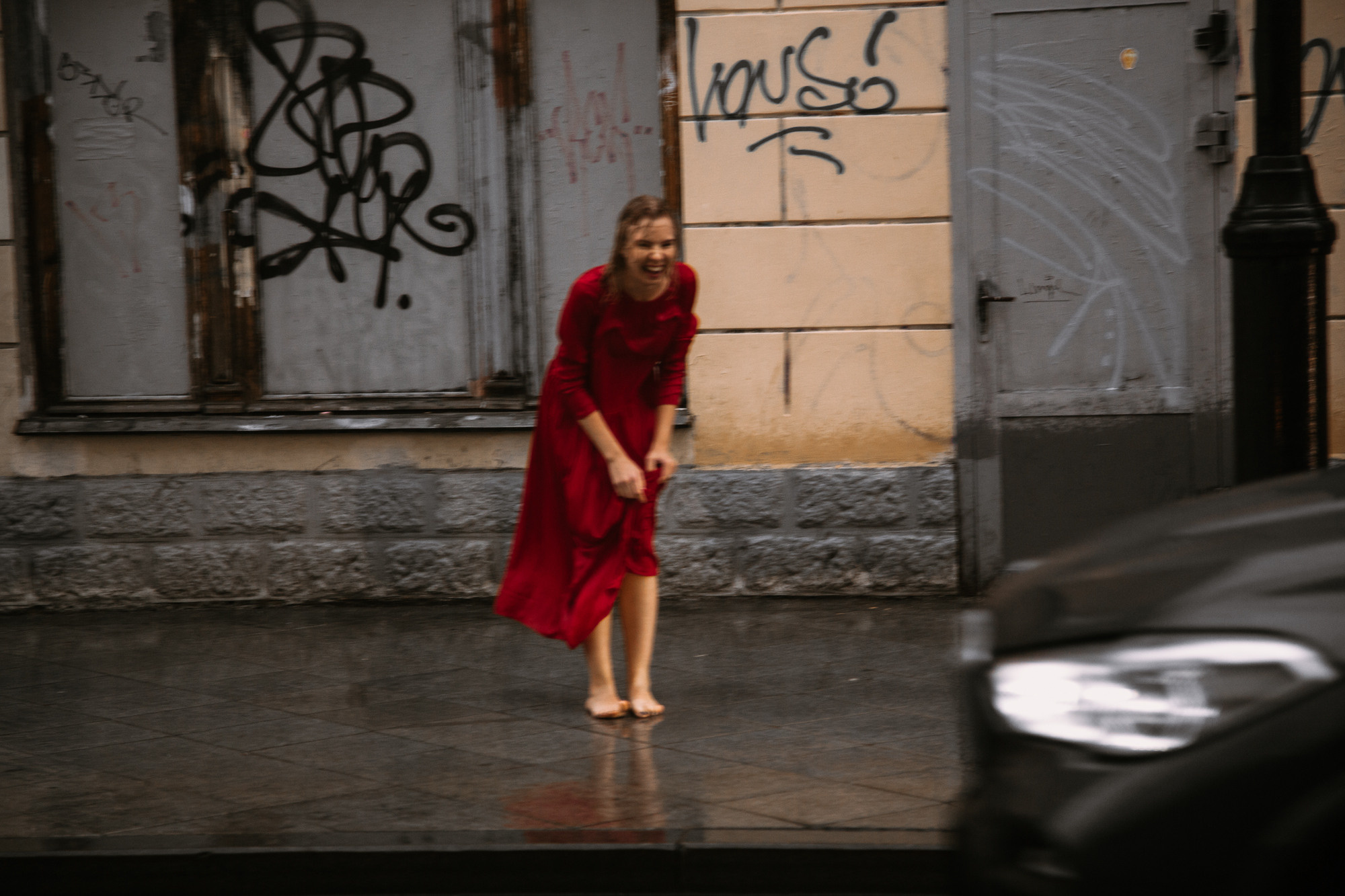 Под дождем. Фотографирую в Москве