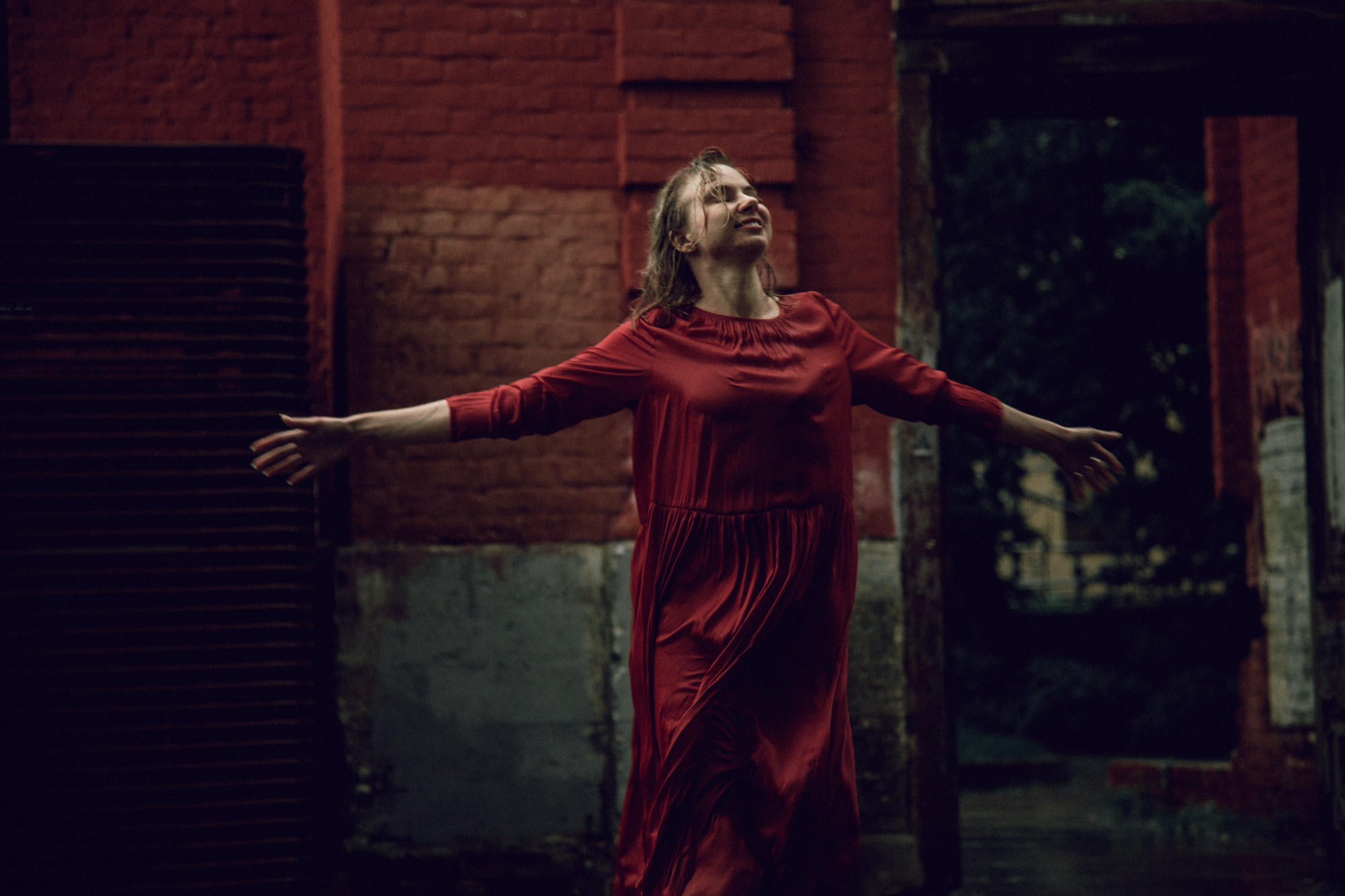 Под дождем. Фотографирую в Москве