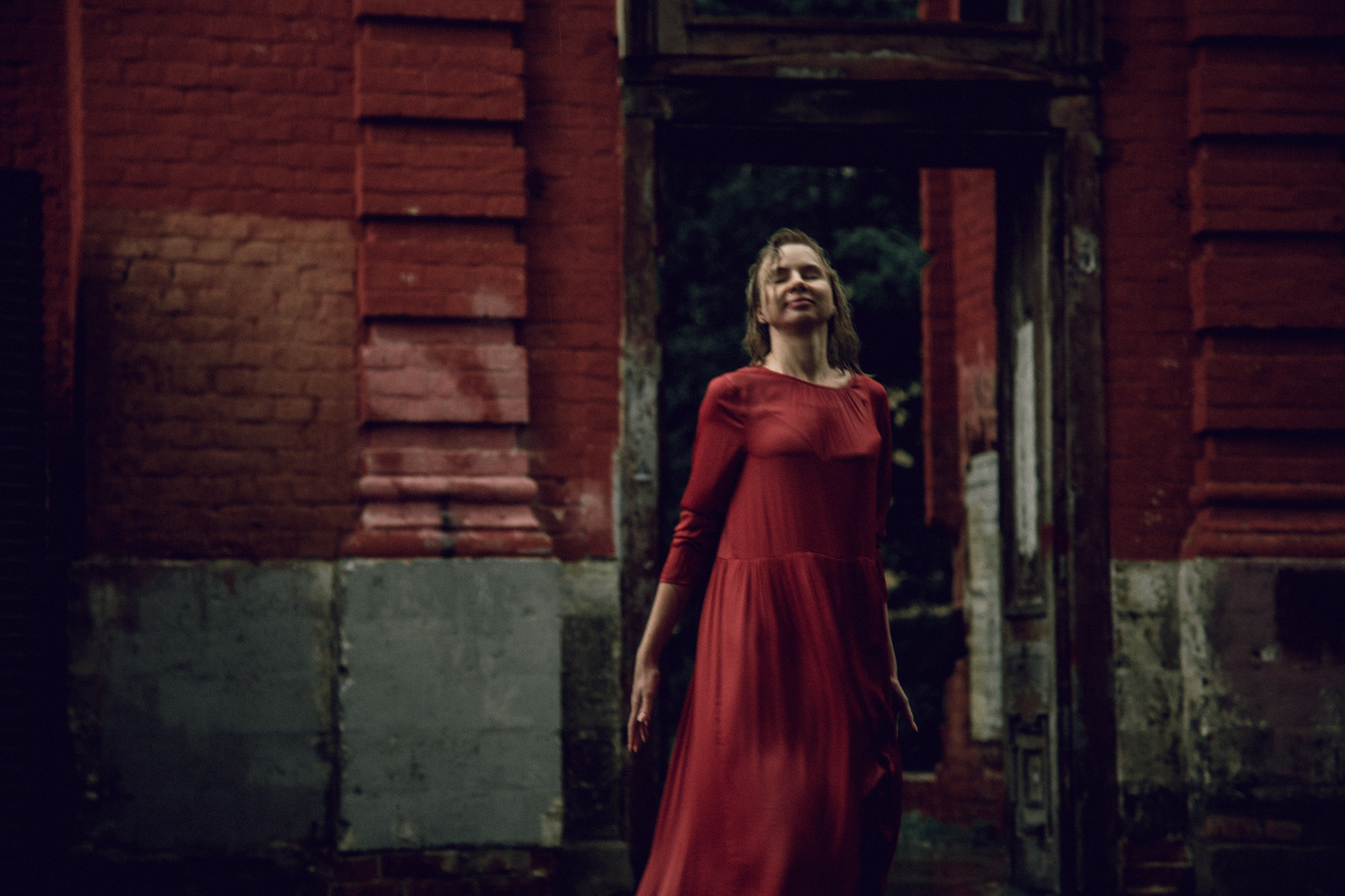 Под дождем. Фотографирую в Москве