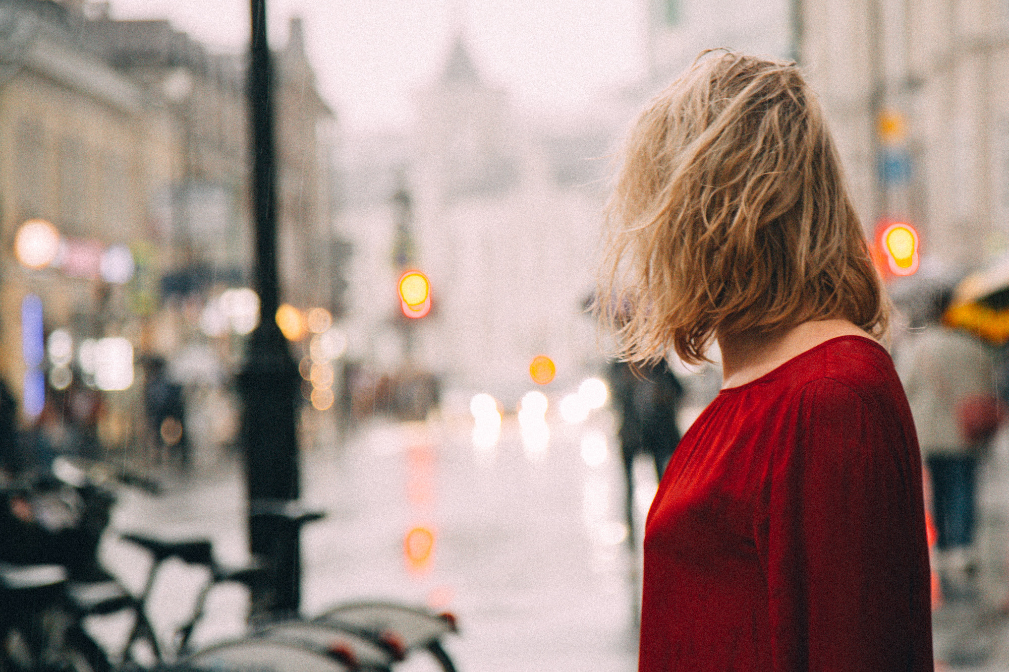 Под дождем. Фотографирую в Москве