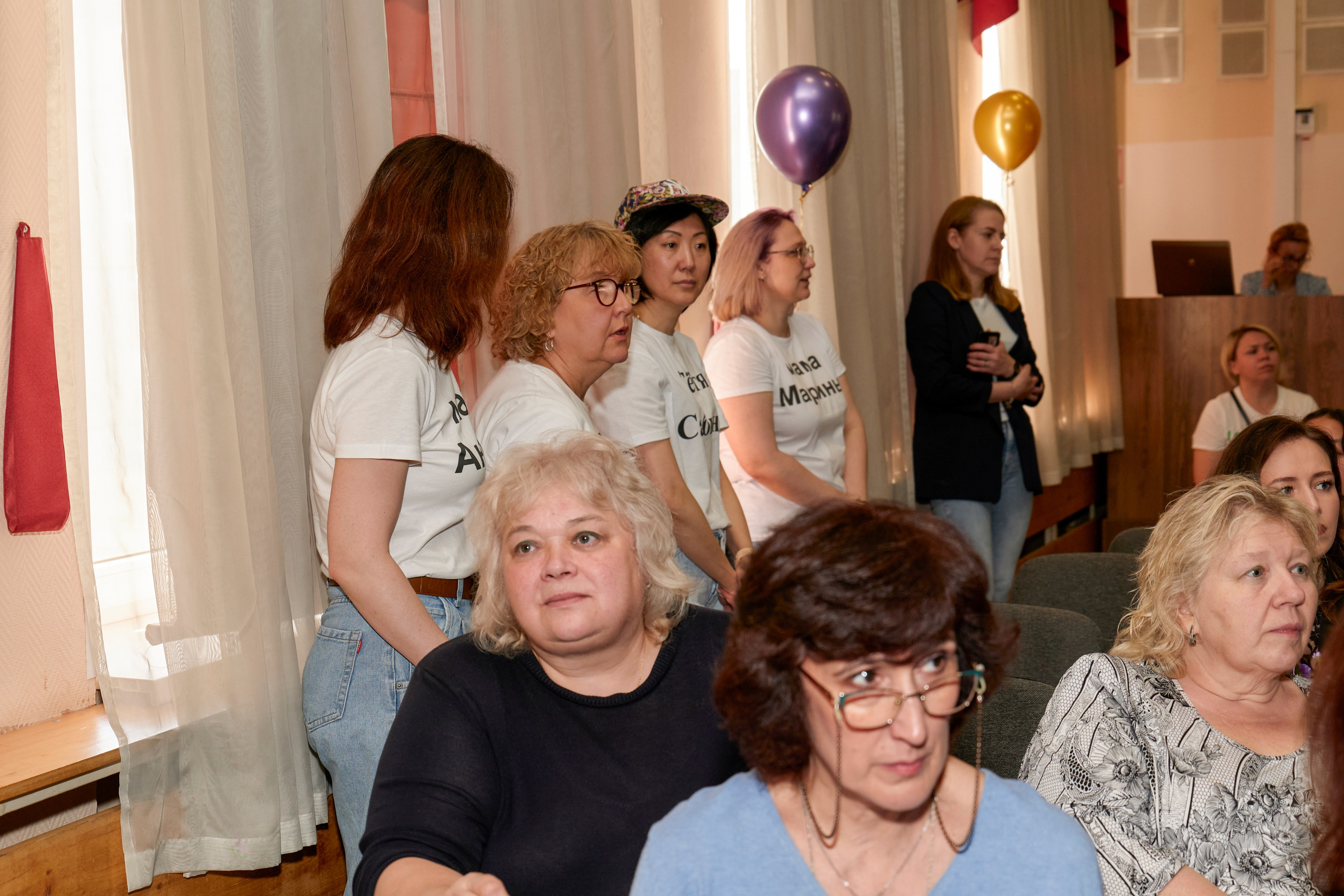Последний звонок школа 1413. Детский и семейный фотограф г. Москва Оксана Катаджи