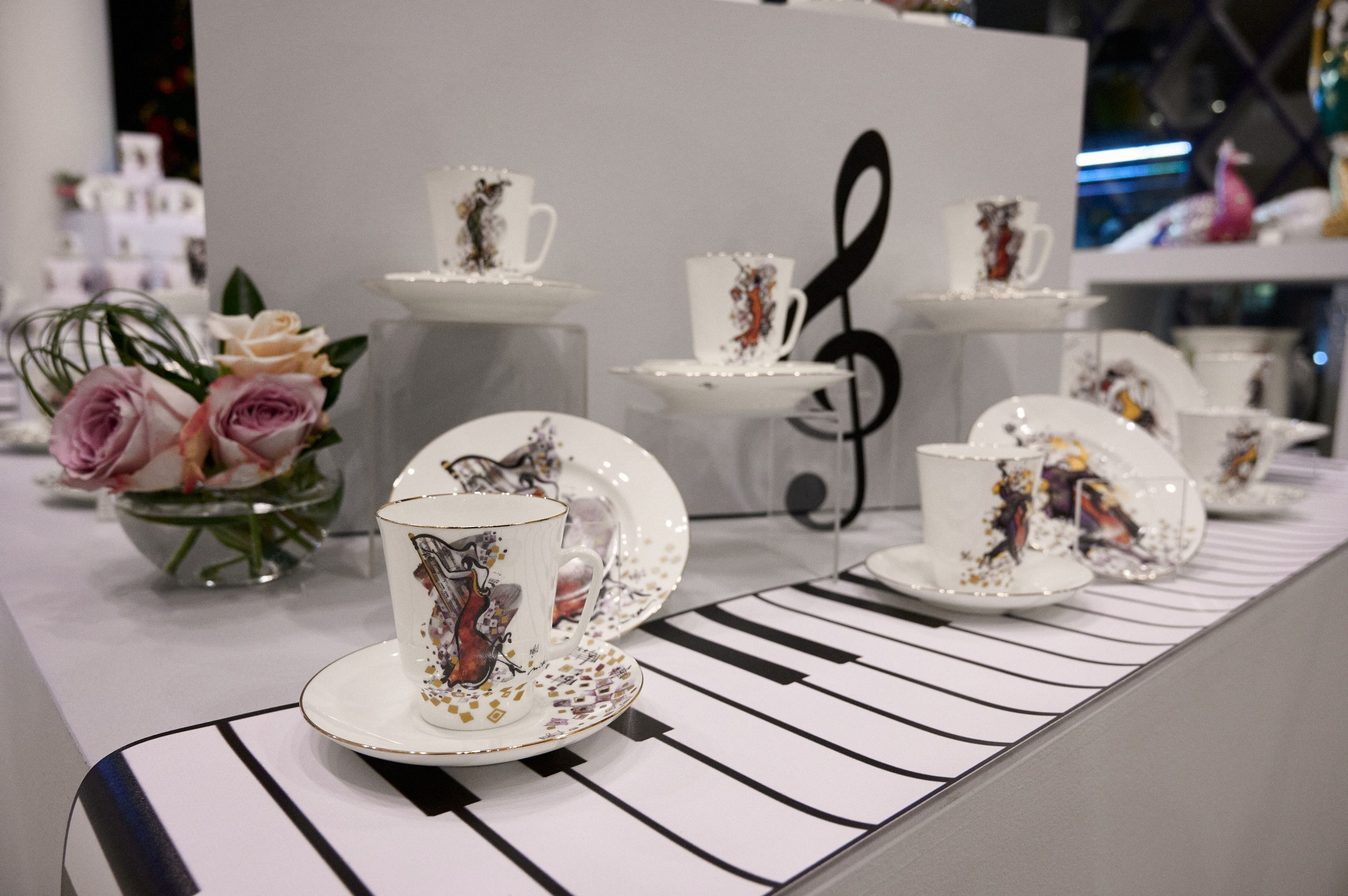 Императорский фарфоровый завод и Misha Lenn. 2022. Дима Бабушкин. Фотограф. Подиум. Репортаж. Творчество. Дорого