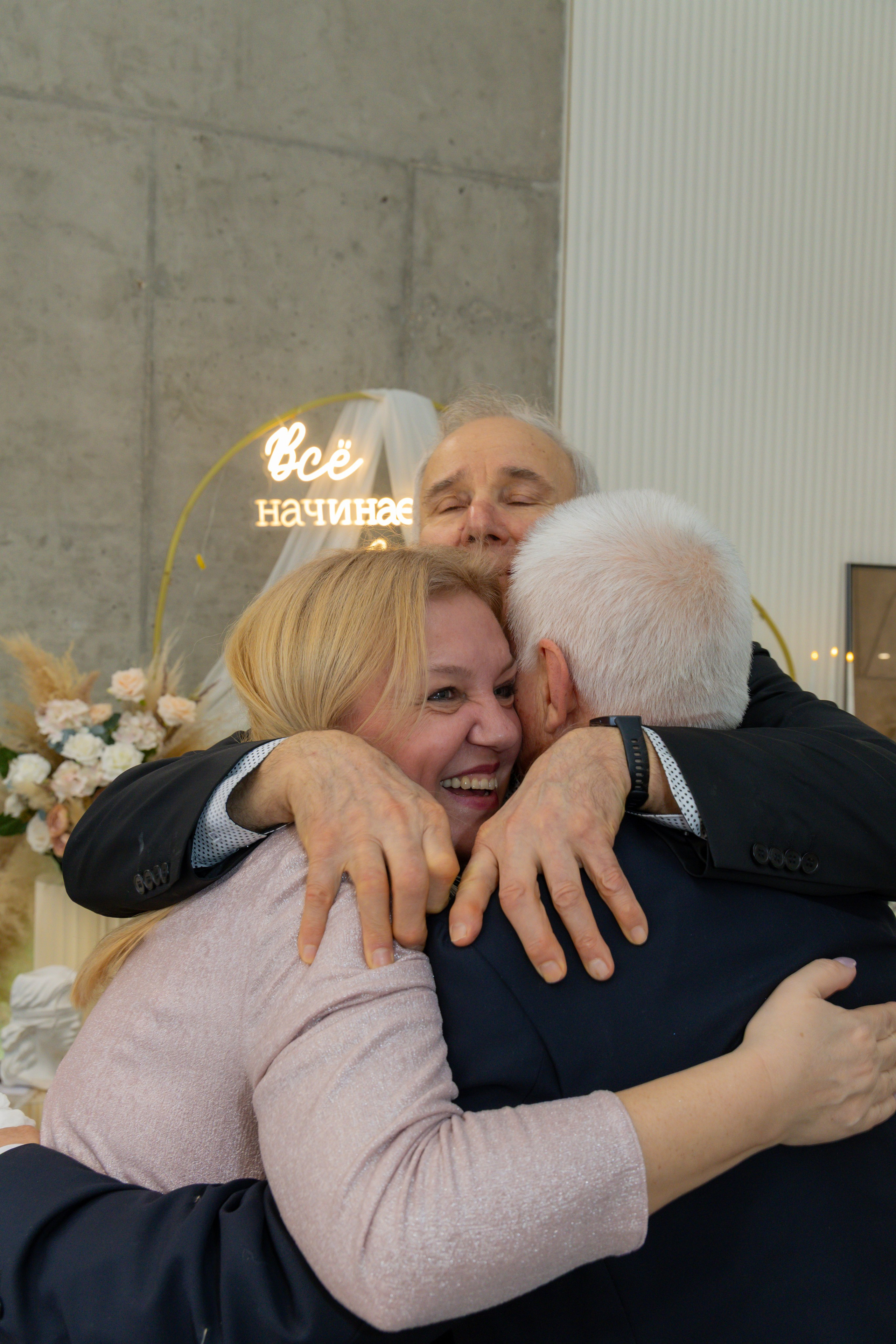 Банкет в кругу близких. Свадебный фотограф и видеограф в Москве — анонс фото и видео с церемонии в день свадьбы