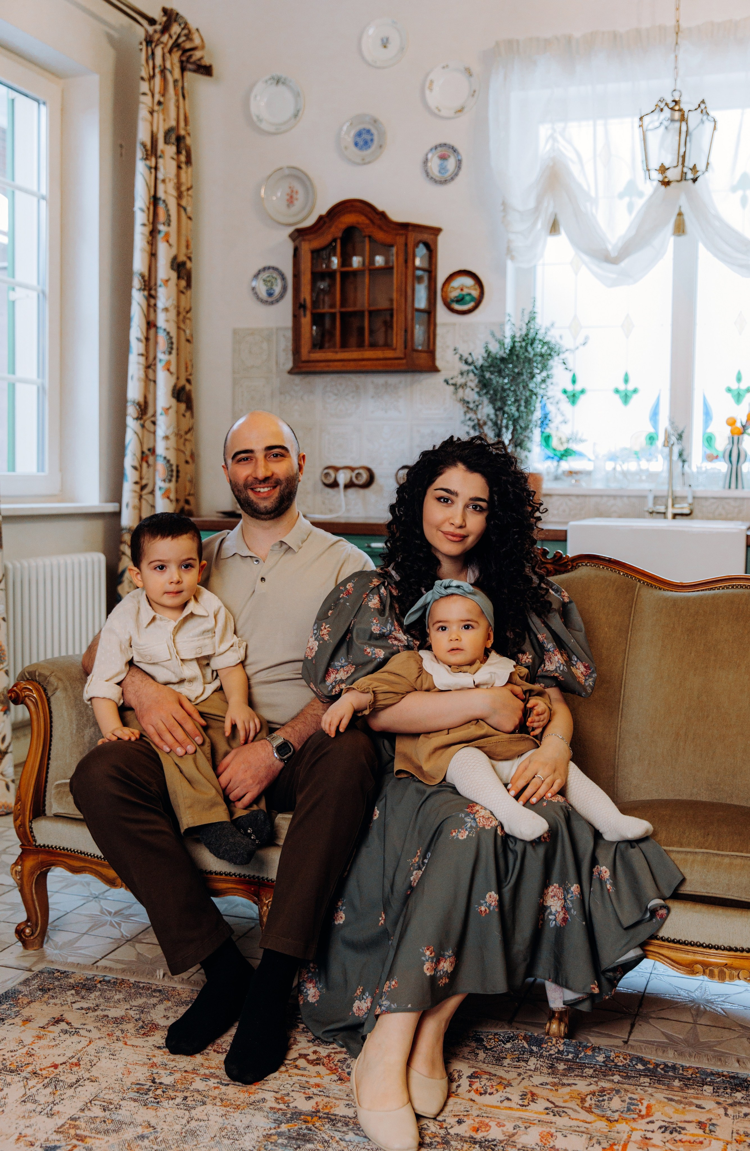 Альбина с семьей. Фотограф Татьяна Хисметова