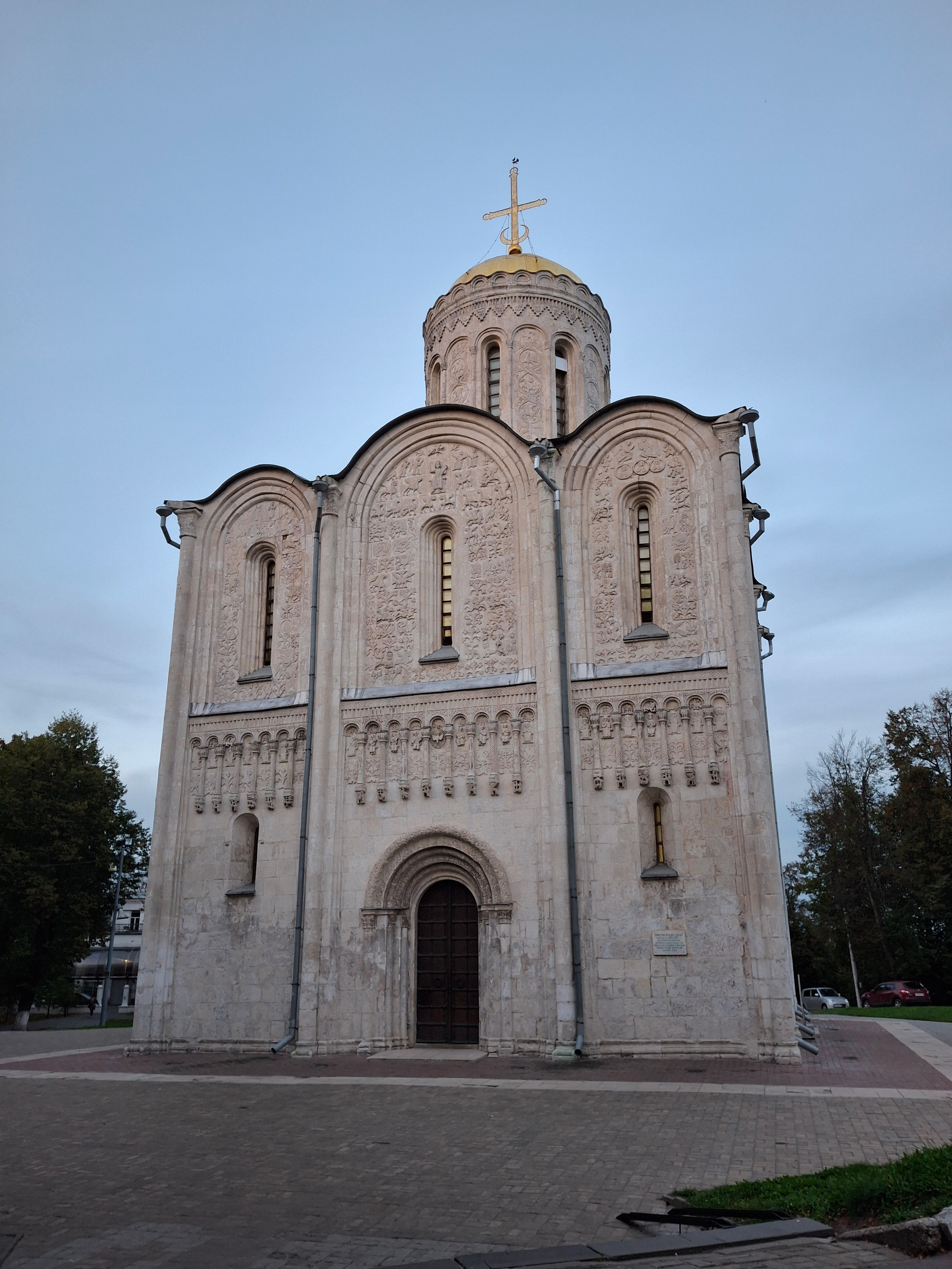 Владимир. Утро и вечер 18 сентября 2025. Игорь Жучков. Россия увиденная глазами путешествующего фотографа