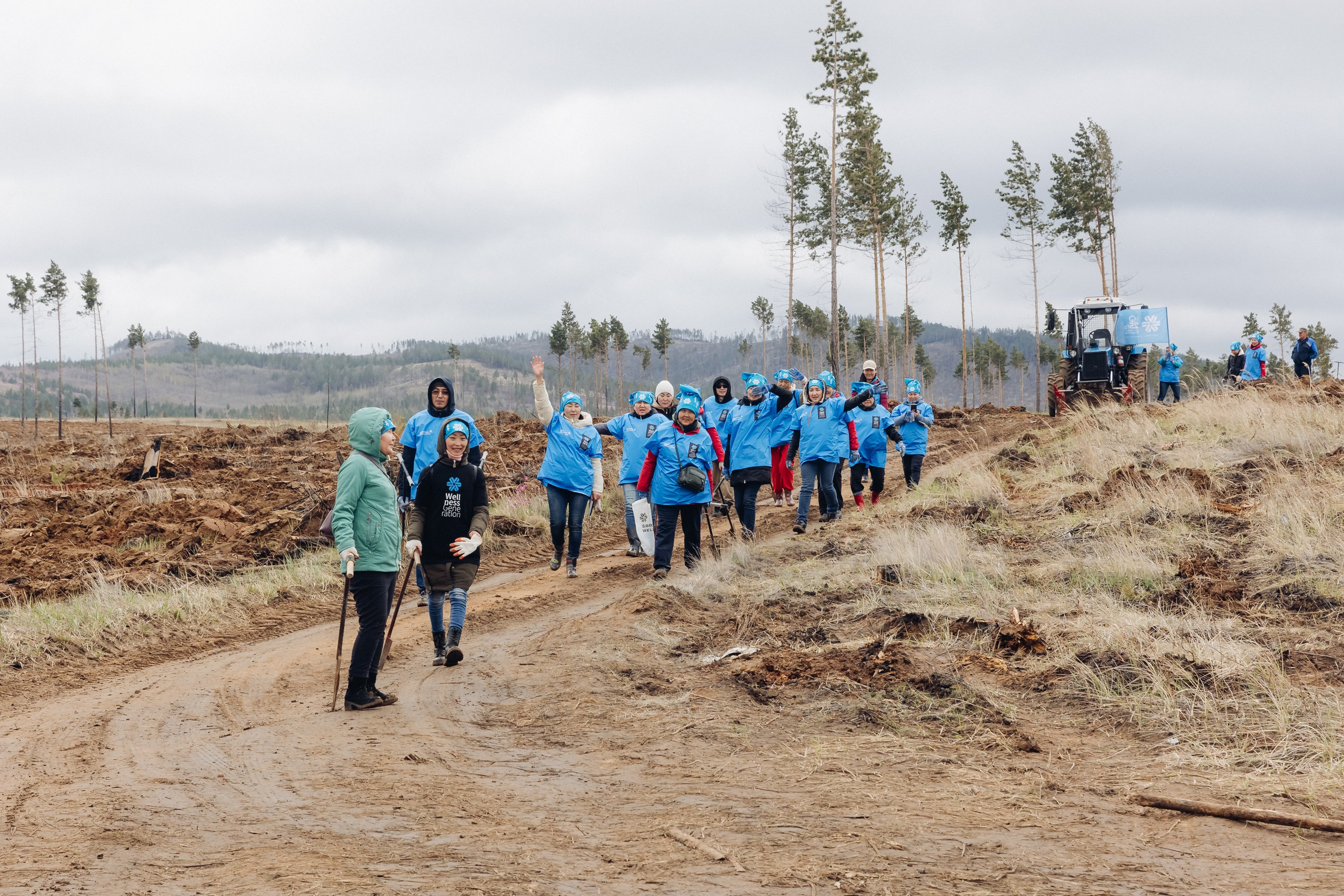 Siberian wellness. Ежегодная акция по посадке деревьев. Свадебный и семейный фотограф в Улан-Удэ