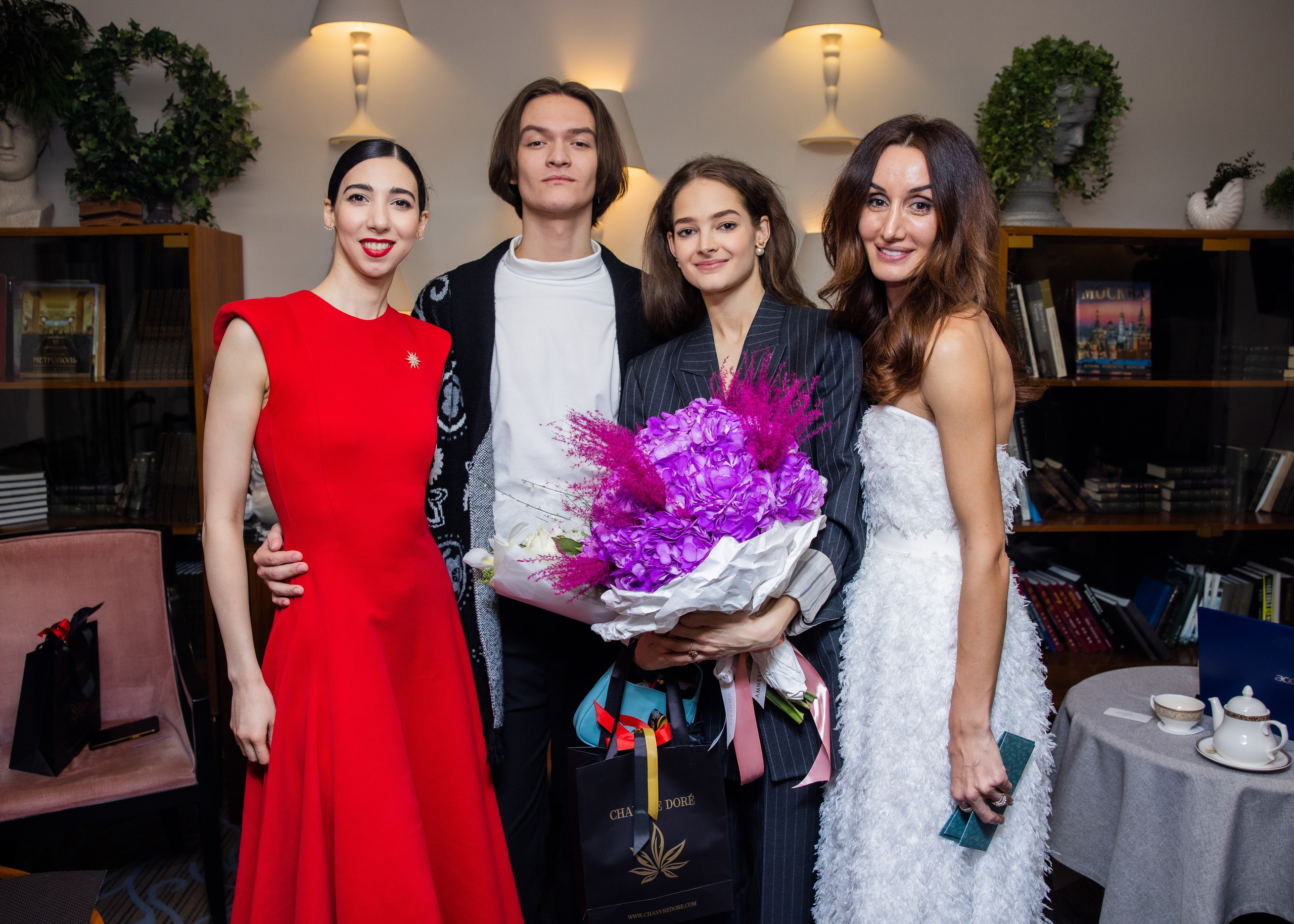 Арт-встреча. Балерины Дружат. Главная