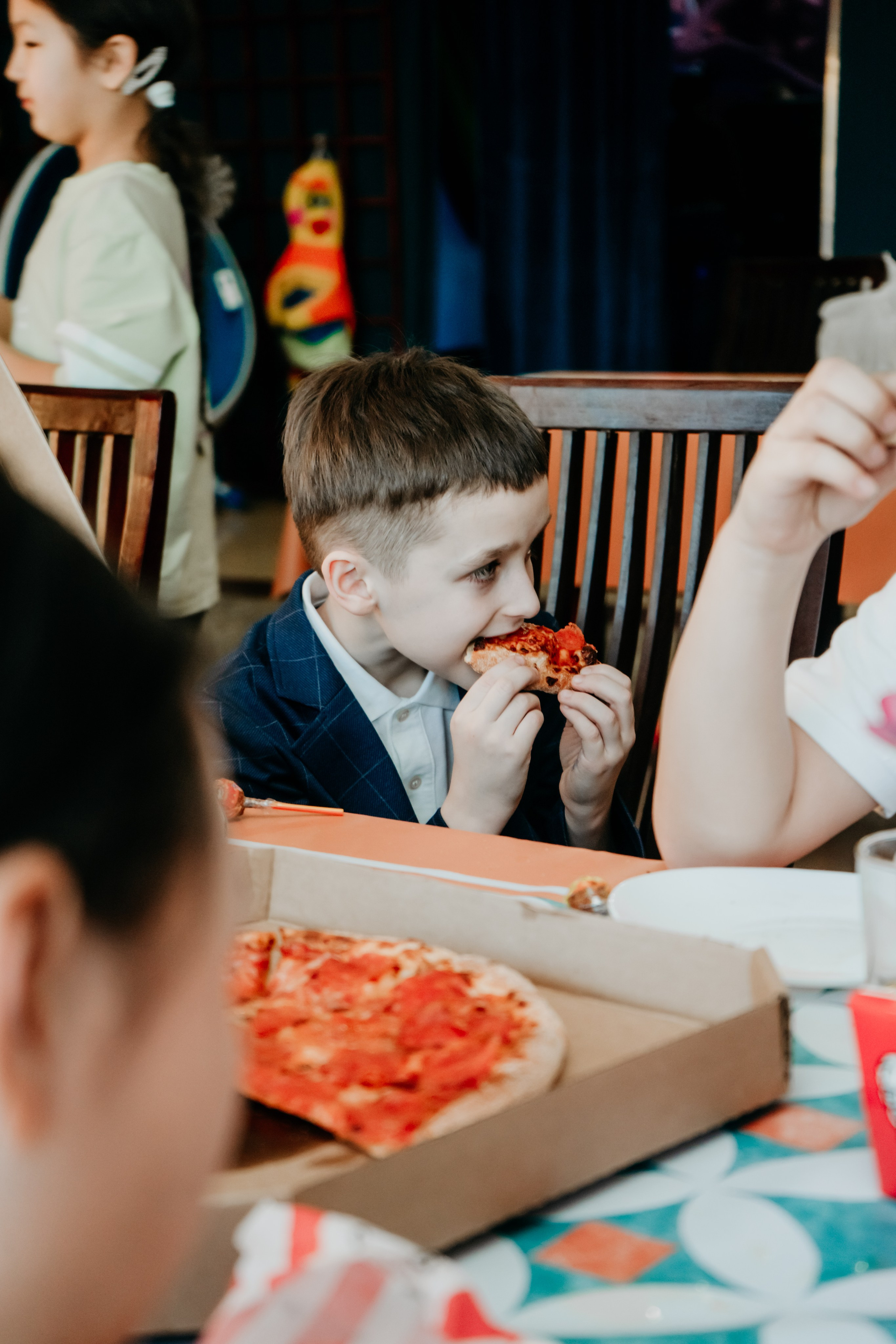 Детский фотограф в Улан-Удэ. сьемка утренников, школьных выпускных и детских праздников. Фотограф в Улан-Удэ. Свадебный фотограф в Улан-Удэ