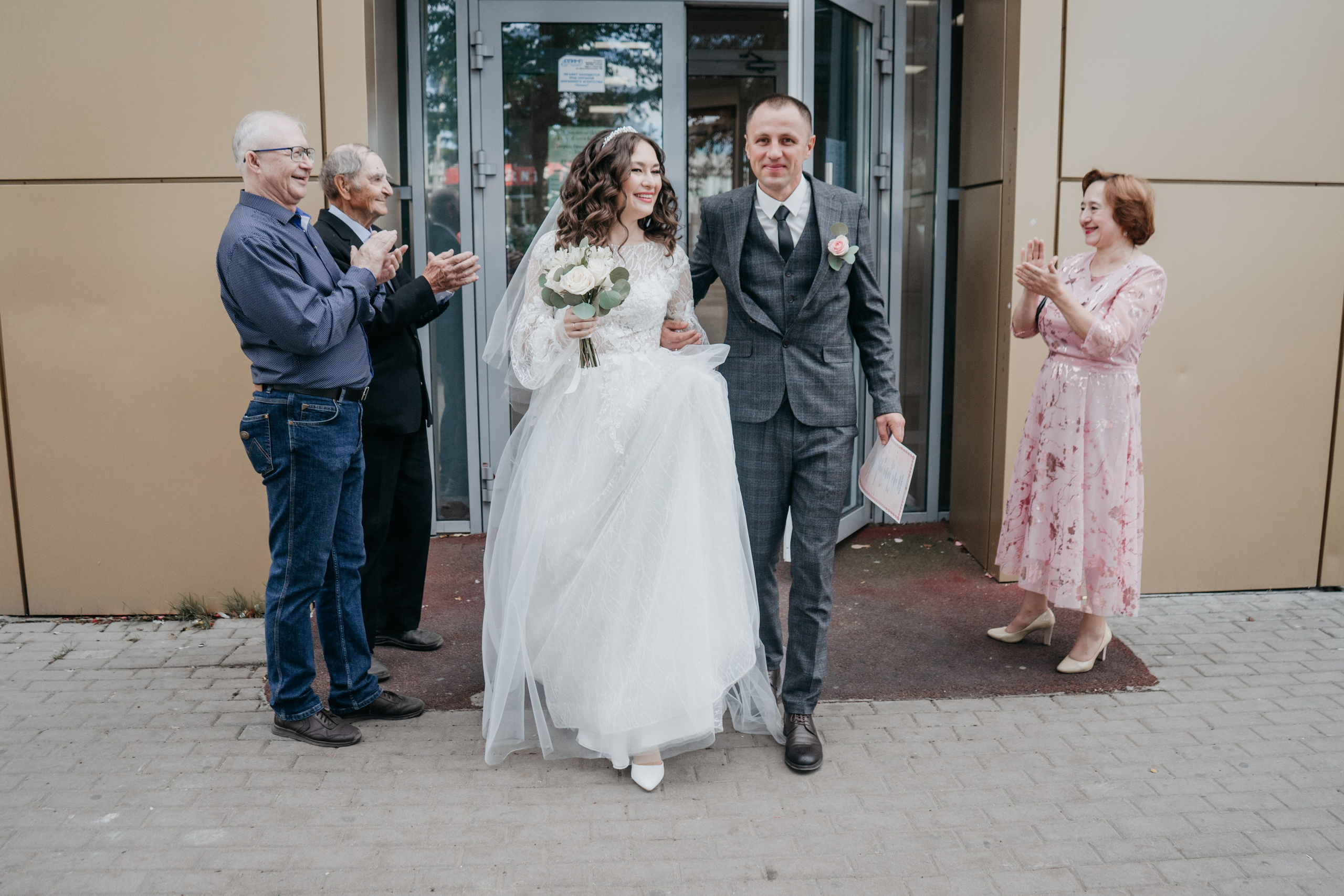 Свадебный фотографии с прогулки в окрестностях Улан-Удэ. Фотограф в Улан-Удэ. Свадебный фотограф в Улан-Удэ