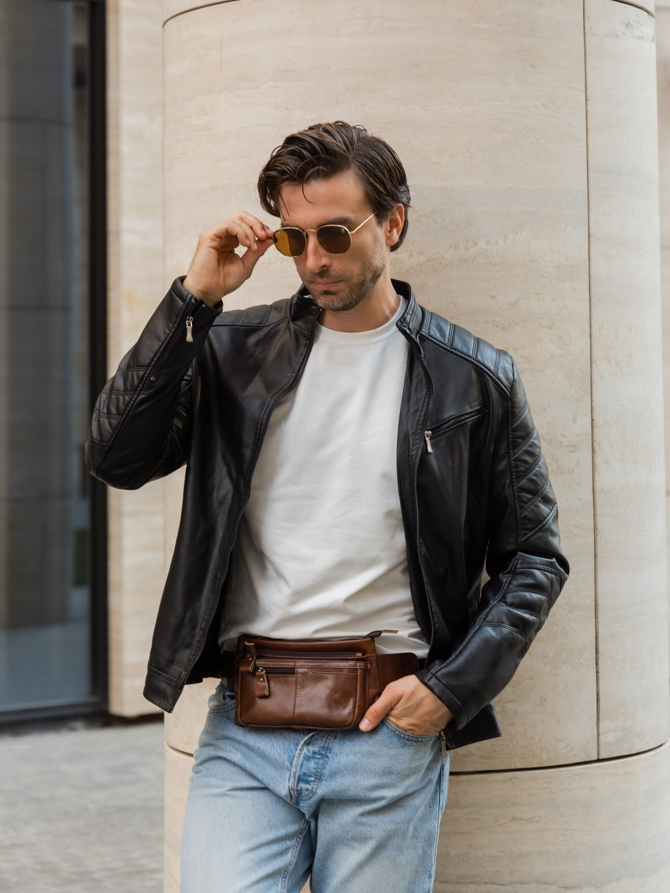 Коммерческая фотосессия мужских сумок для маркетплейсов и социальных сетей. Fashion фотограф в Санкт-Петербурге Савинова Ирина