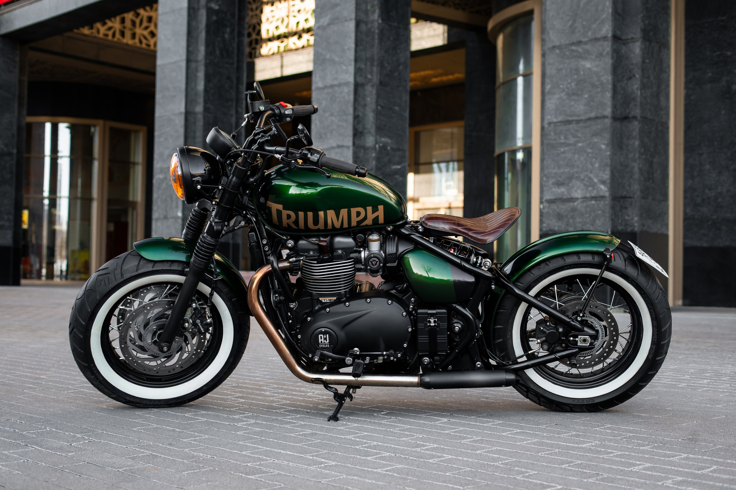 Triumph. Автомобильный фотограф в Москве Андрей Емельянов