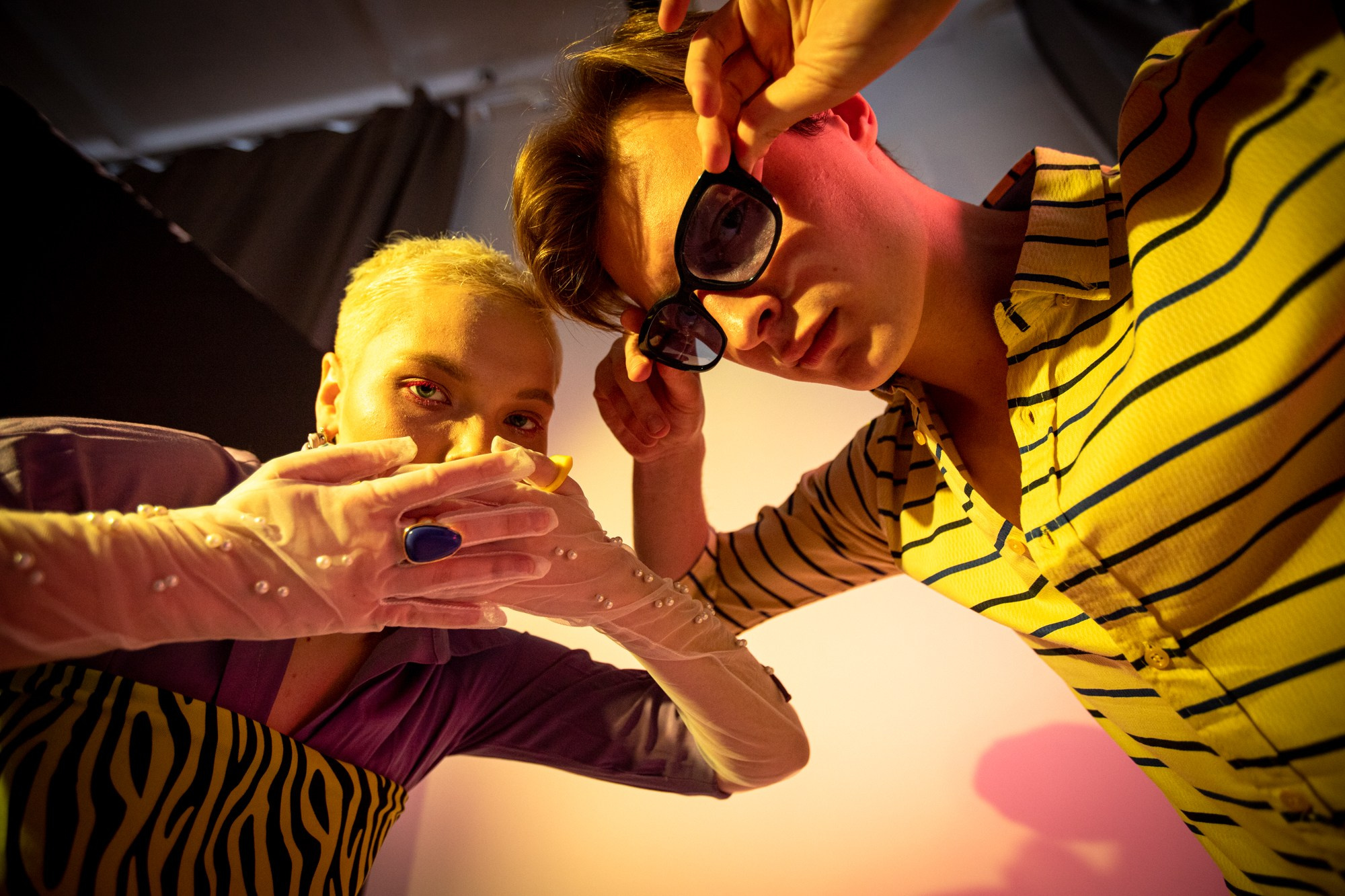 «Смотри Шире» — съёмка для бренда одежды. Репортажный, промышленный и маркетплейс-фотограф Дмитрий Чернат