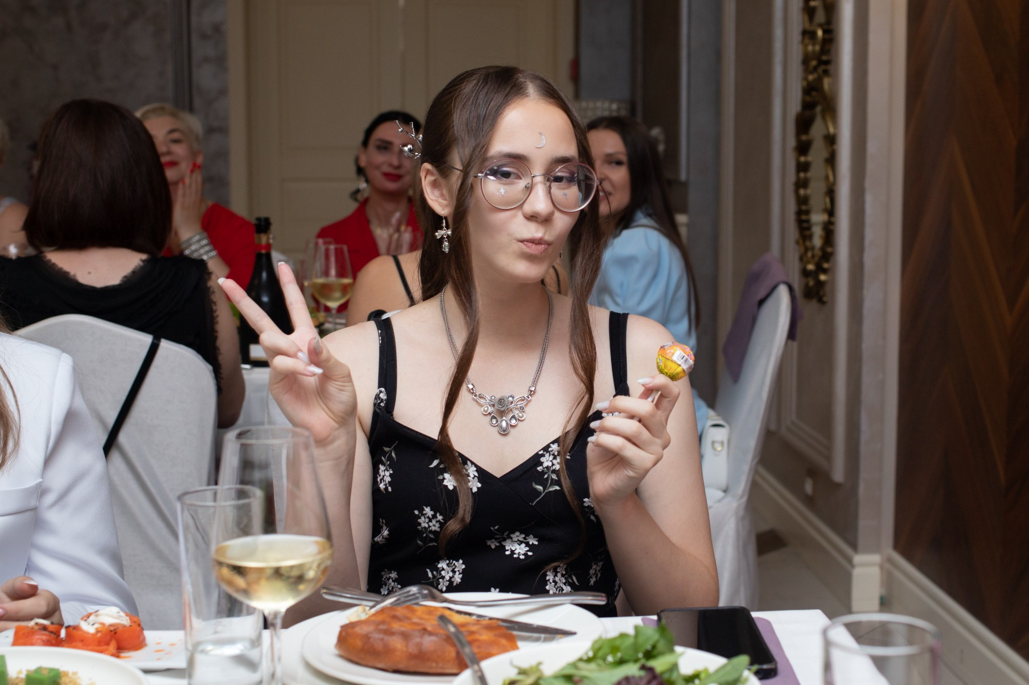 Выпускной 9-й класс. Репортажный, промышленный и маркетплейс-фотограф Дмитрий Чернат