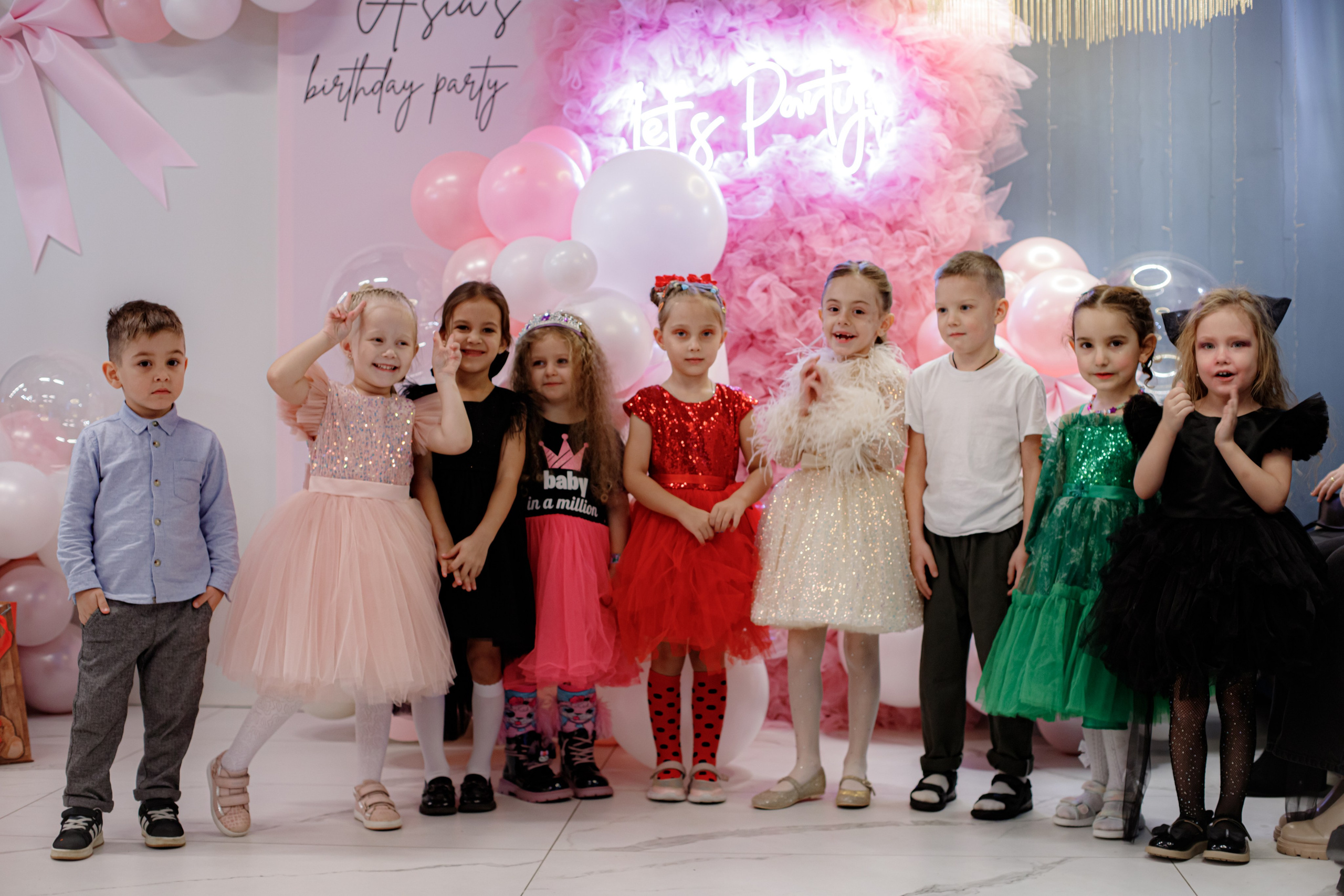 ASIA'S BIRTHDAY PARTY. Photokarish