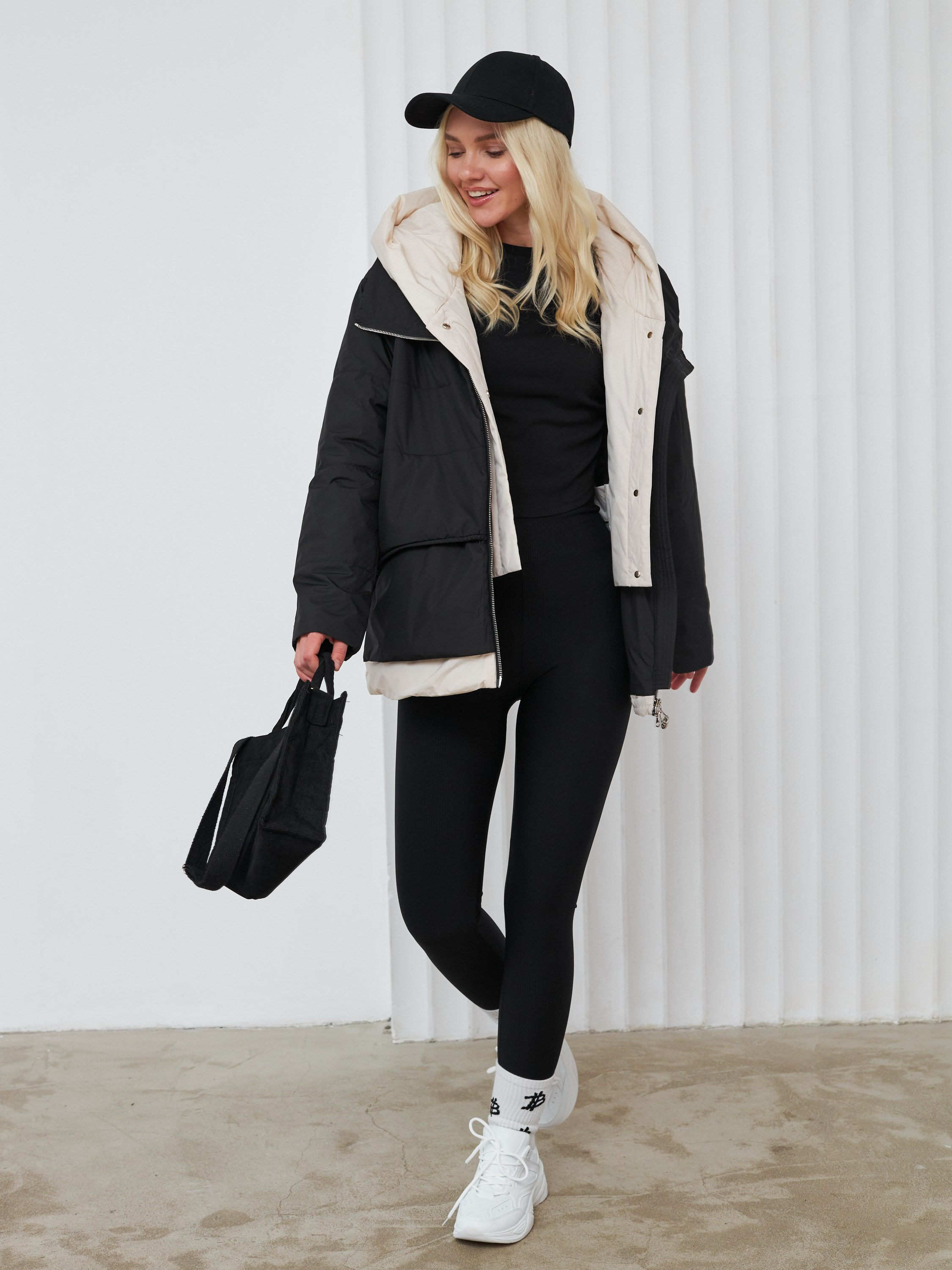 Фотосъемка курток Екатеринбург Wildberries ВБ Ozon Озон фотосессия одежды Екб заказать цена фотосъемка товара WB маркетплейс верхняя одежда. Фотограф Екатеринбург Анастасия Жерновская | Маркетплейсы и нейрофото