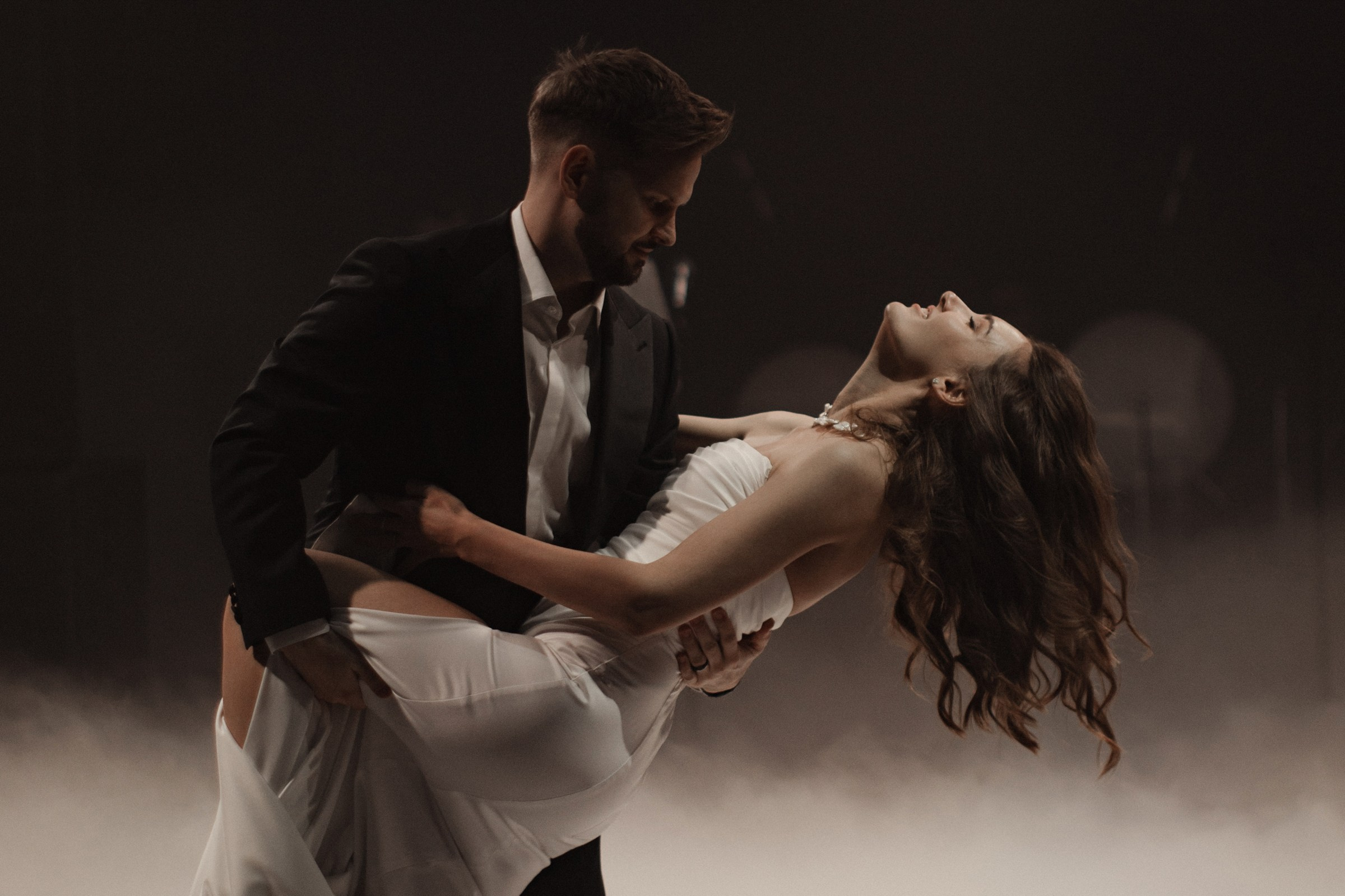 Собираемся на свадьбу вместе с фотосессией для двоих на утренние сборы. Свадебный, репортажный и портретный фотограф Сочи, Краснодар. Александра Зайцева