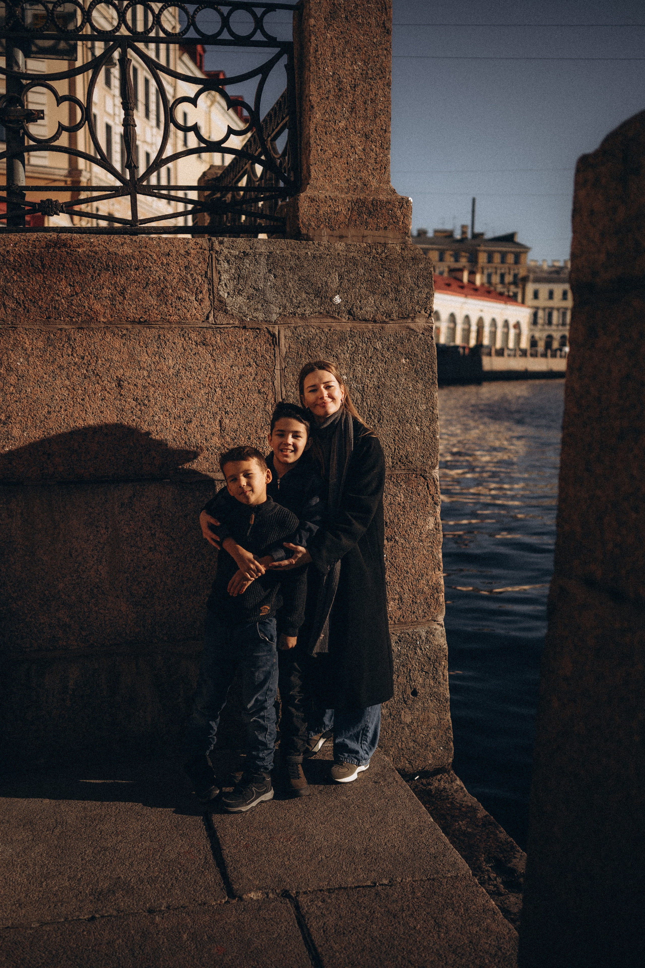 Мария, Миша и Ваня в Питере. Фотограф Горбенко Анна