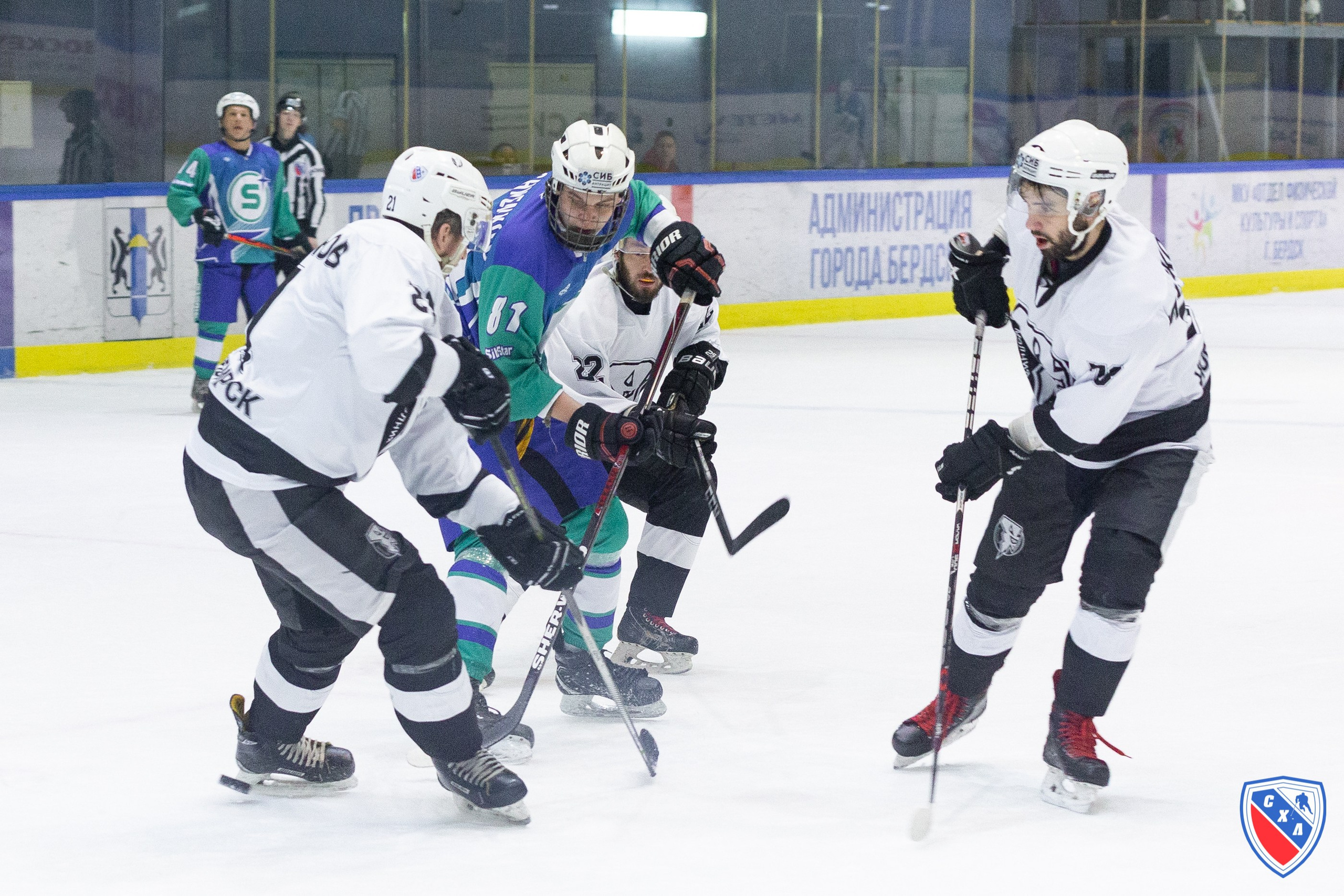 Хоккей. Фотограф Комаров Сергей