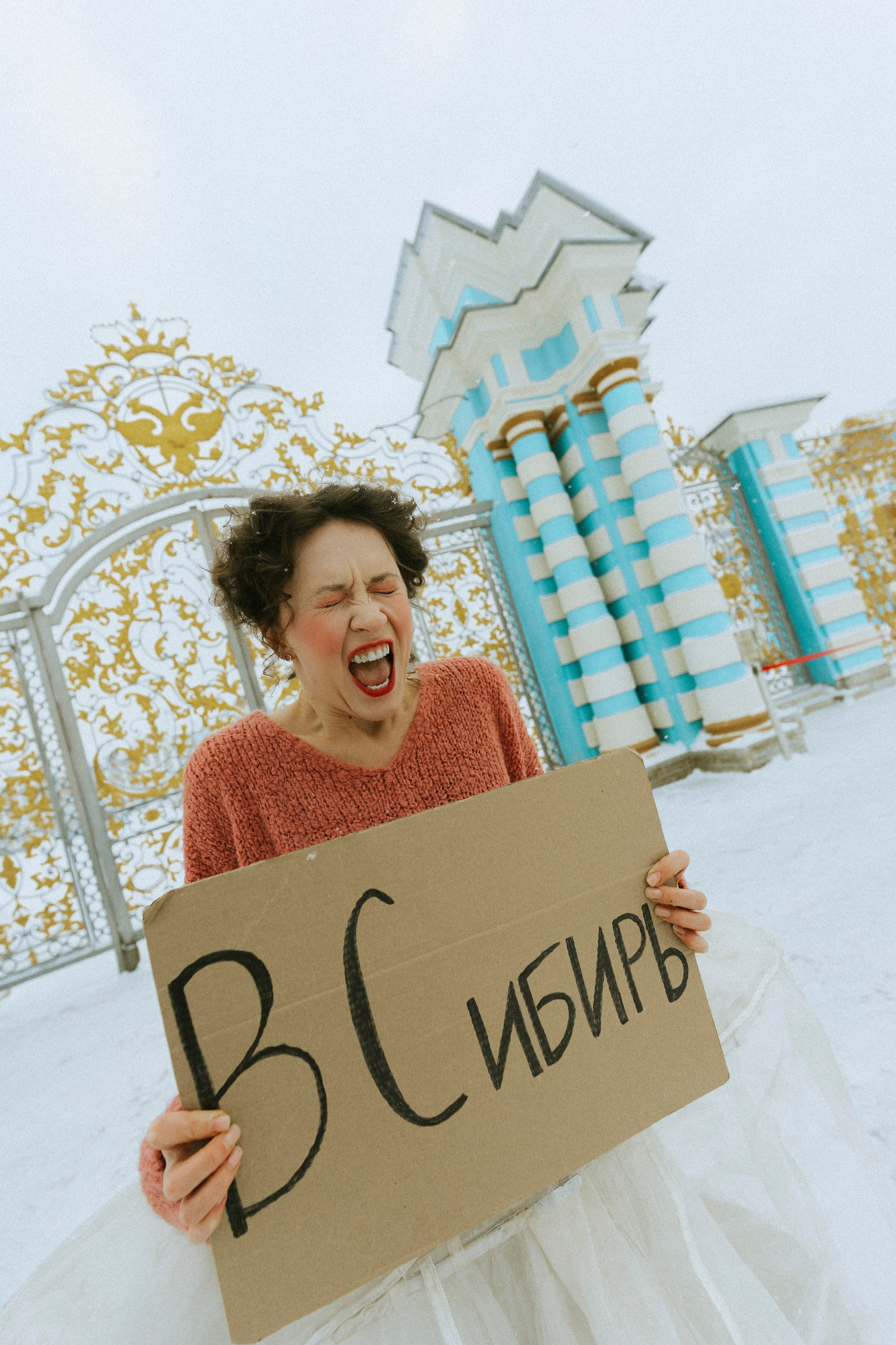 ДЕКАБРИСТКИ. Стрит-фотография, полная абсурда, идиотизма и красоты