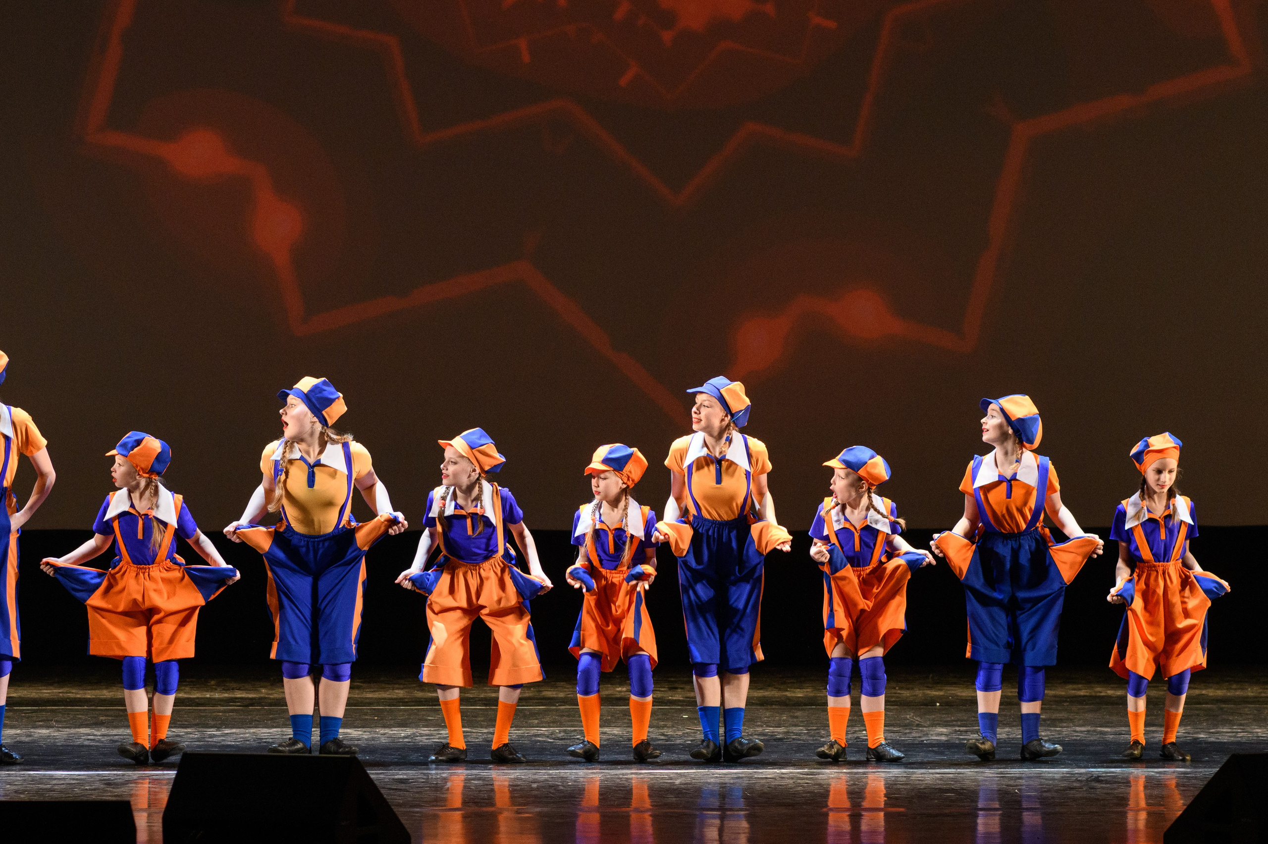 23 апреля, часть 2, БКЗ Октябрьский, г. Санкт-Петербург. Золотое яблочко