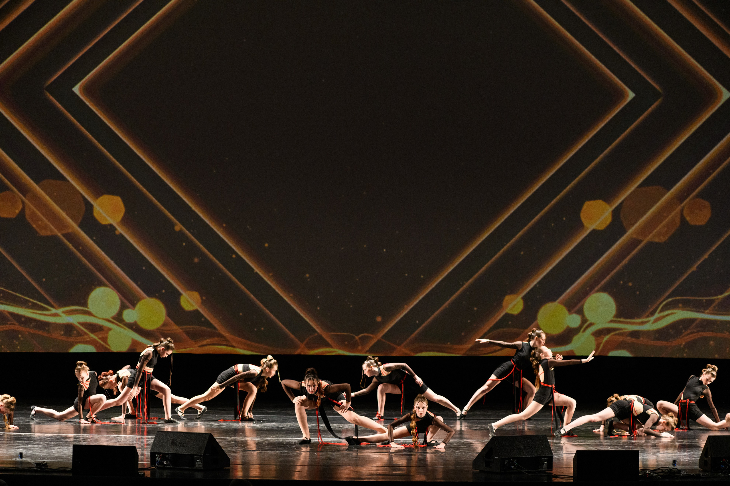 23 апреля, часть 2, БКЗ Октябрьский, г. Санкт-Петербург. Золотое яблочко