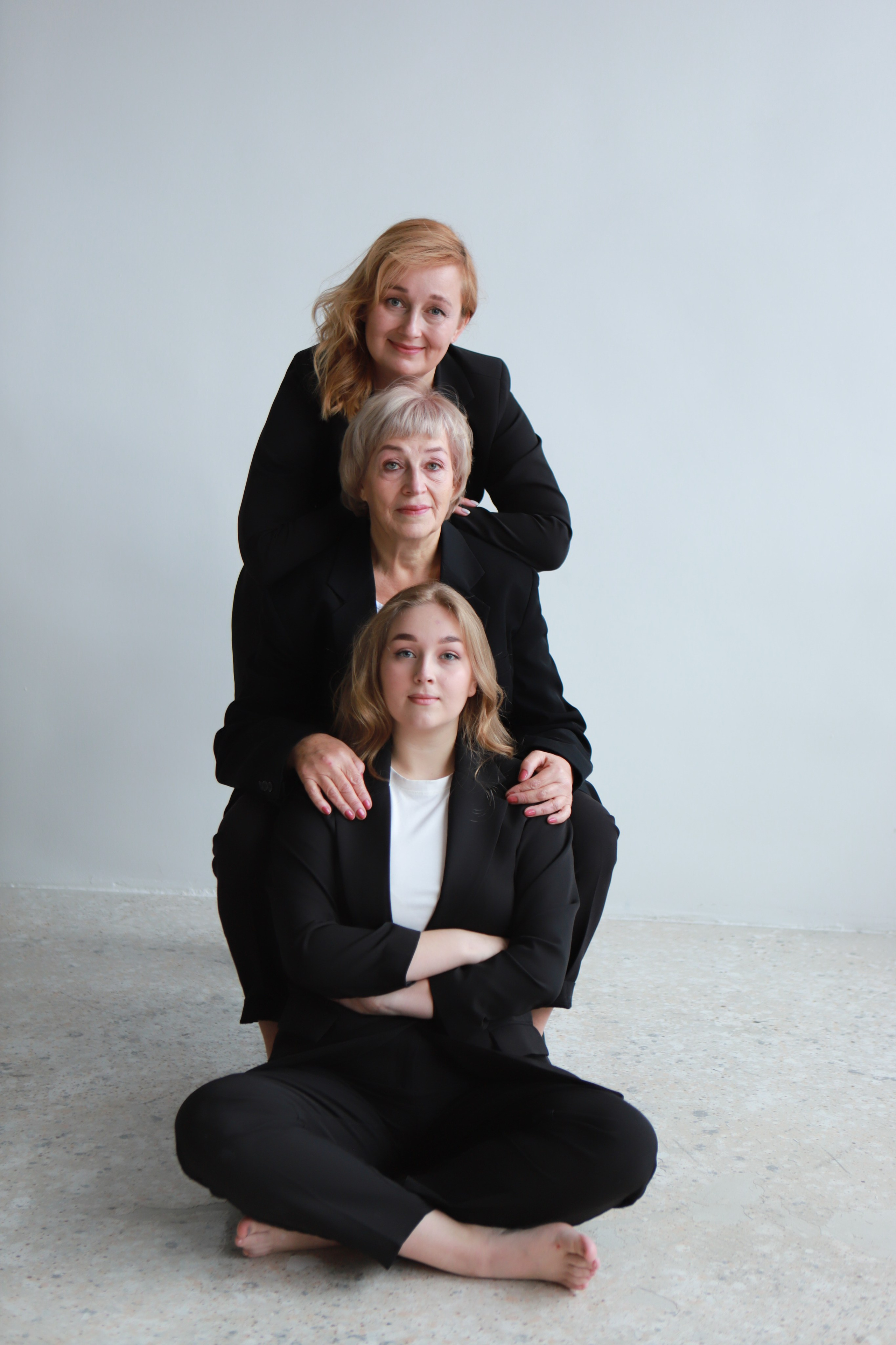 Семейная фотосессия - Трогательная съемка трех поколений. Семейный и женский фотограф Кемерово Мария Степ