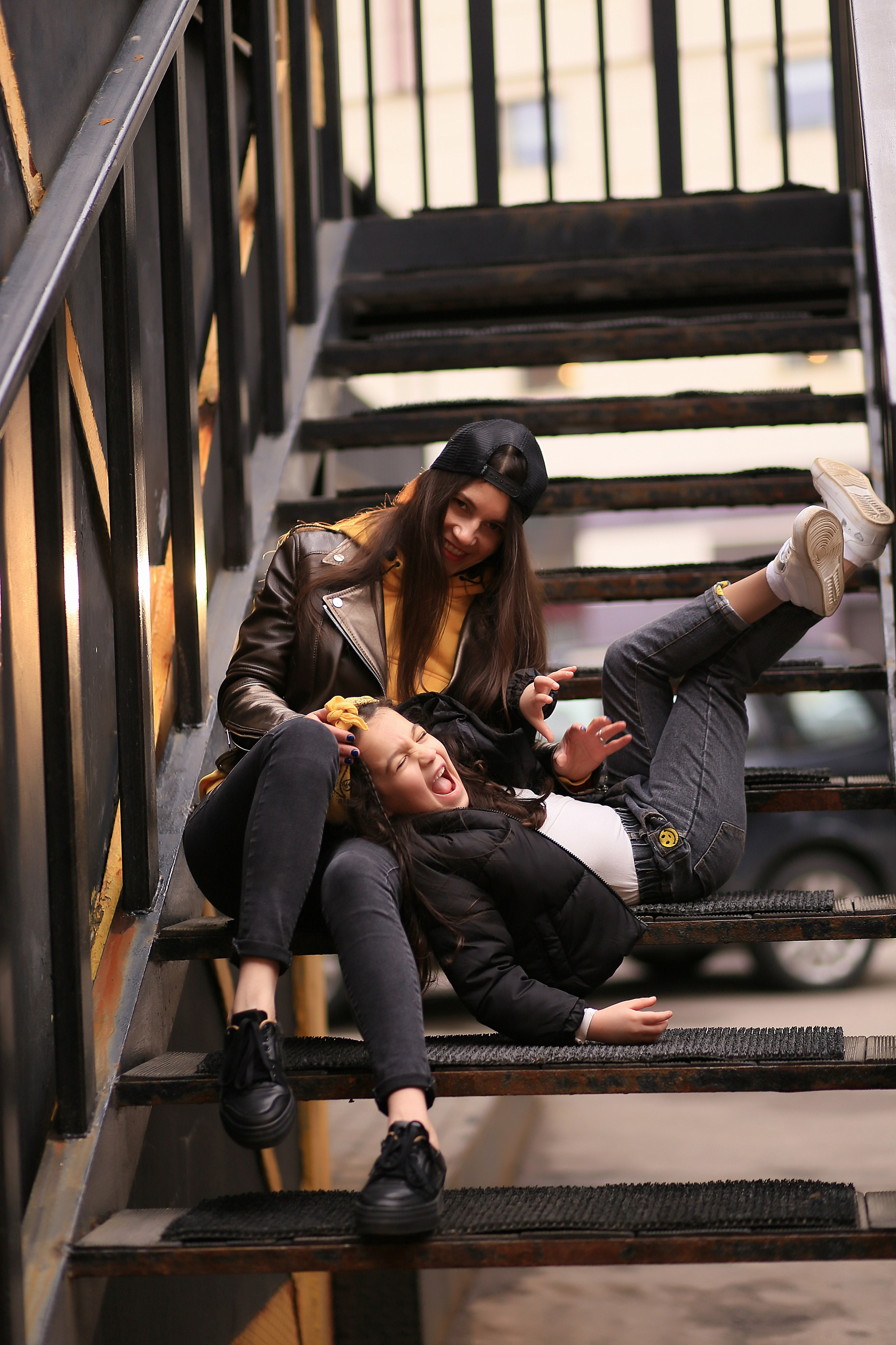 Яна и Лера — крутые девчонки. Фотограф Москва Лара Чайка