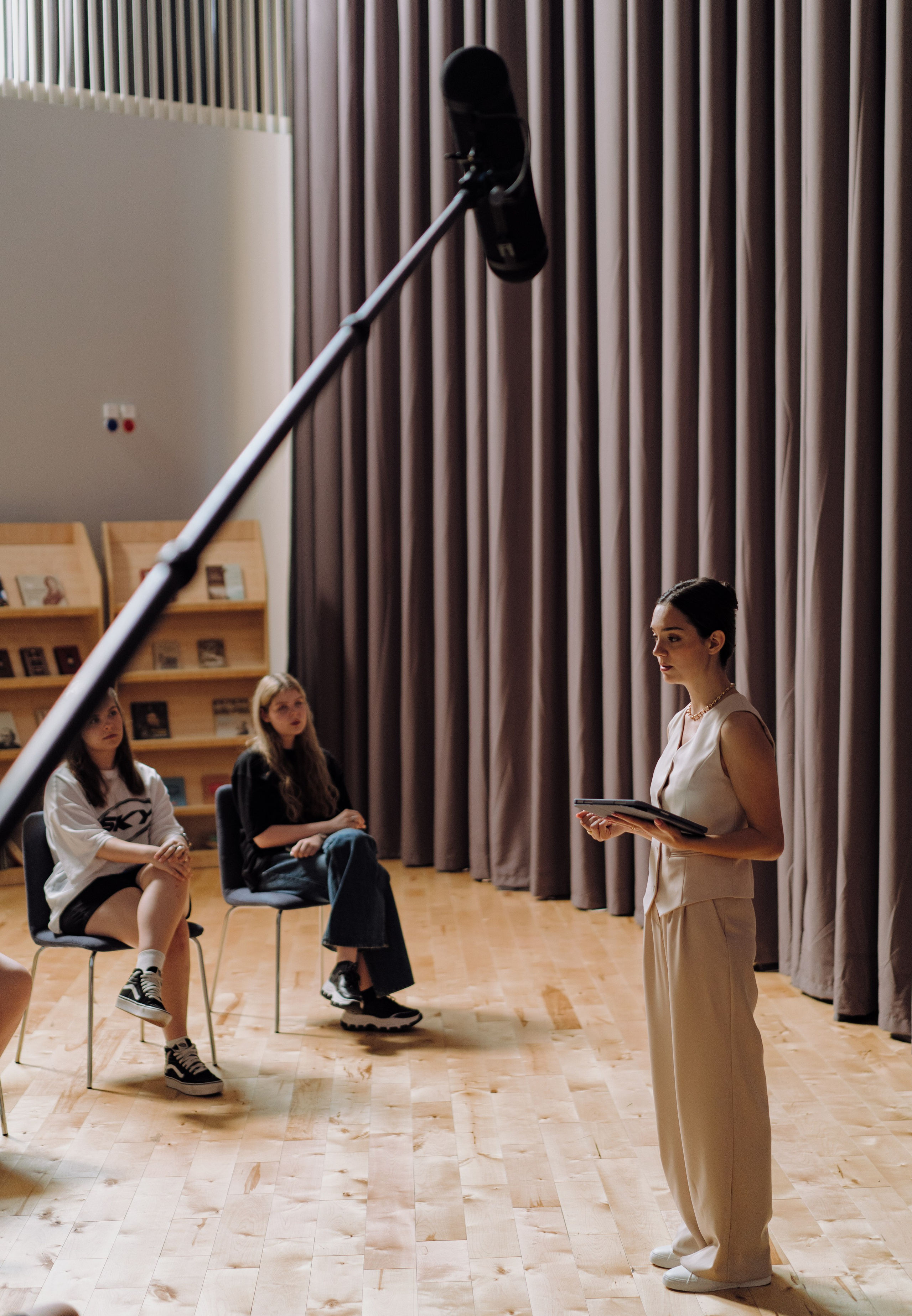 Женя Медведева / Уроки истории. Творческий и репортажный фотограф в Москве Клим Долгов