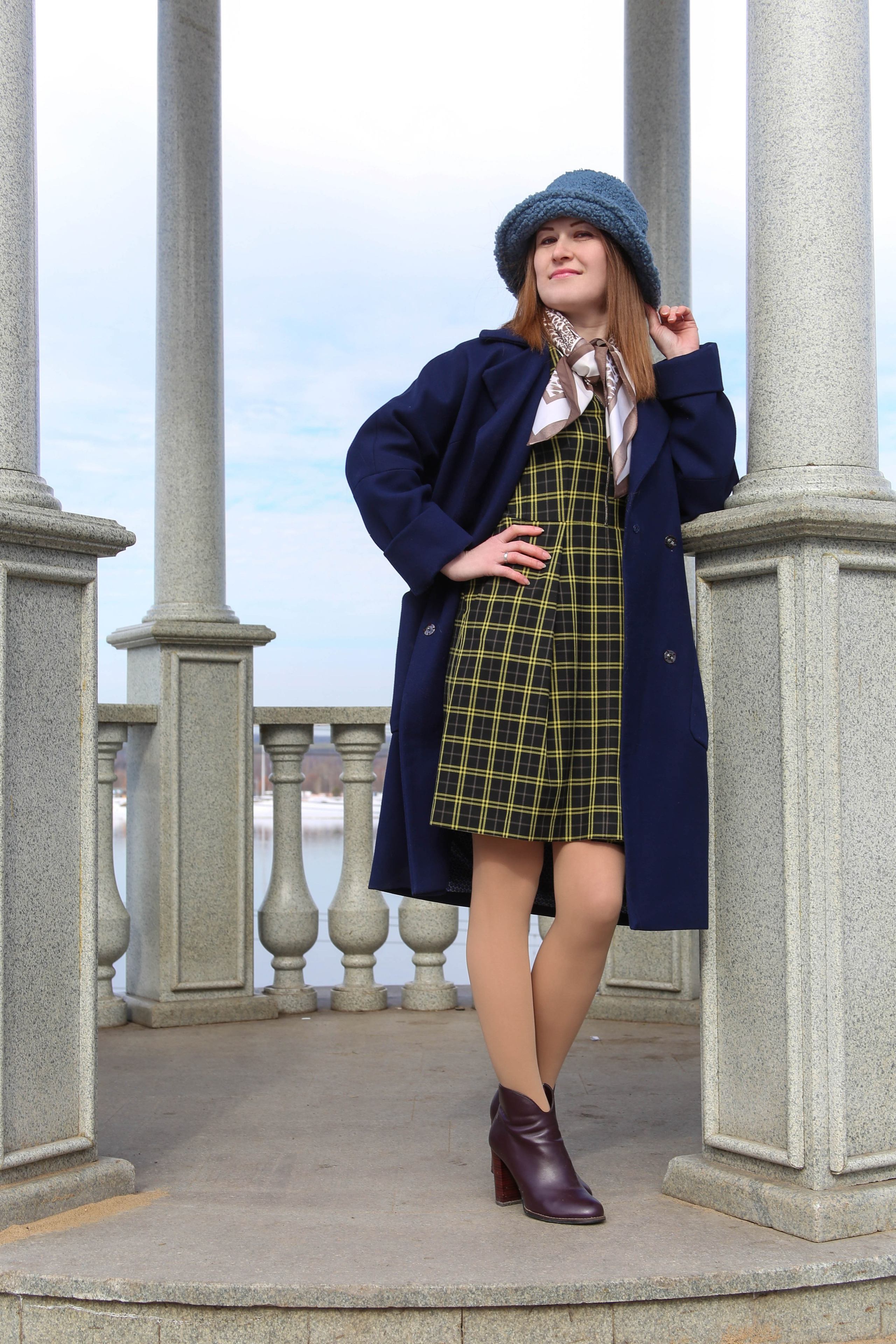 Маша на набережной. Часть 3 (скоро!). Фотограф Пермь. Фотосессия в фотостудии Перми и на свежем воздухе