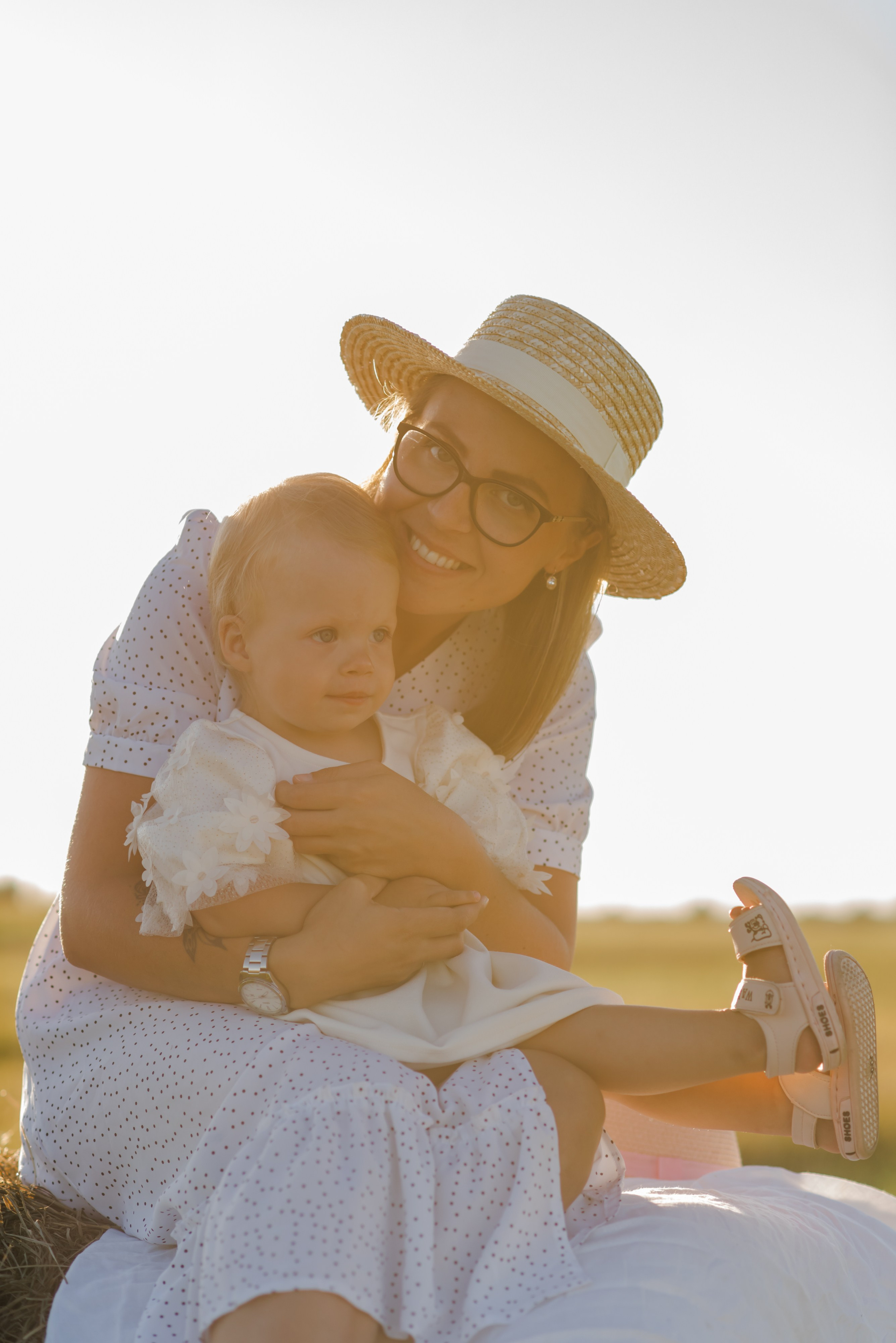 Семья в поле. Свадебный и семейный фотограф Евгения Кононова