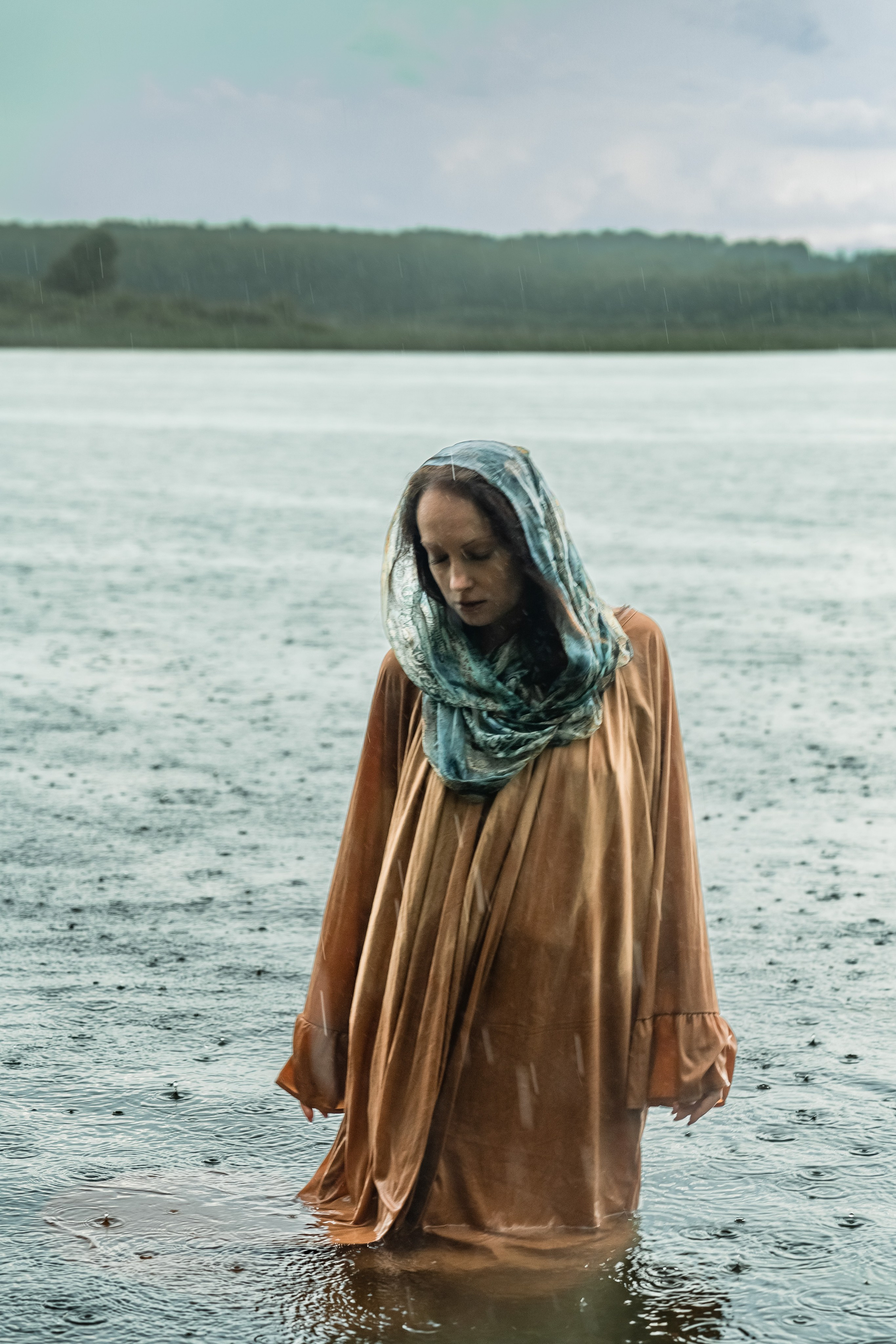 Женский портрет на природе