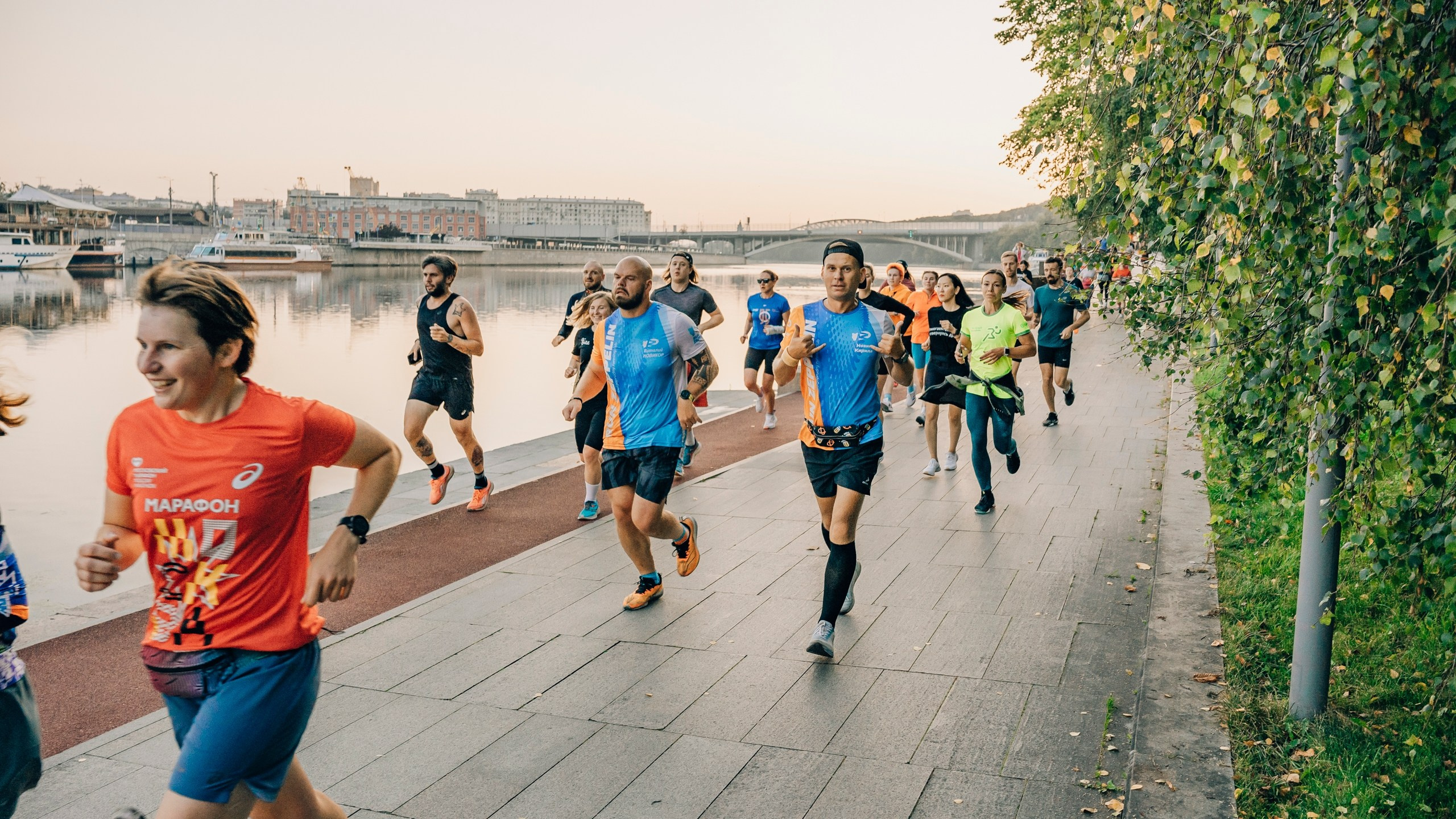 Пробежка RunForSun. Контент-фотограф в Москве Тима Забабурин