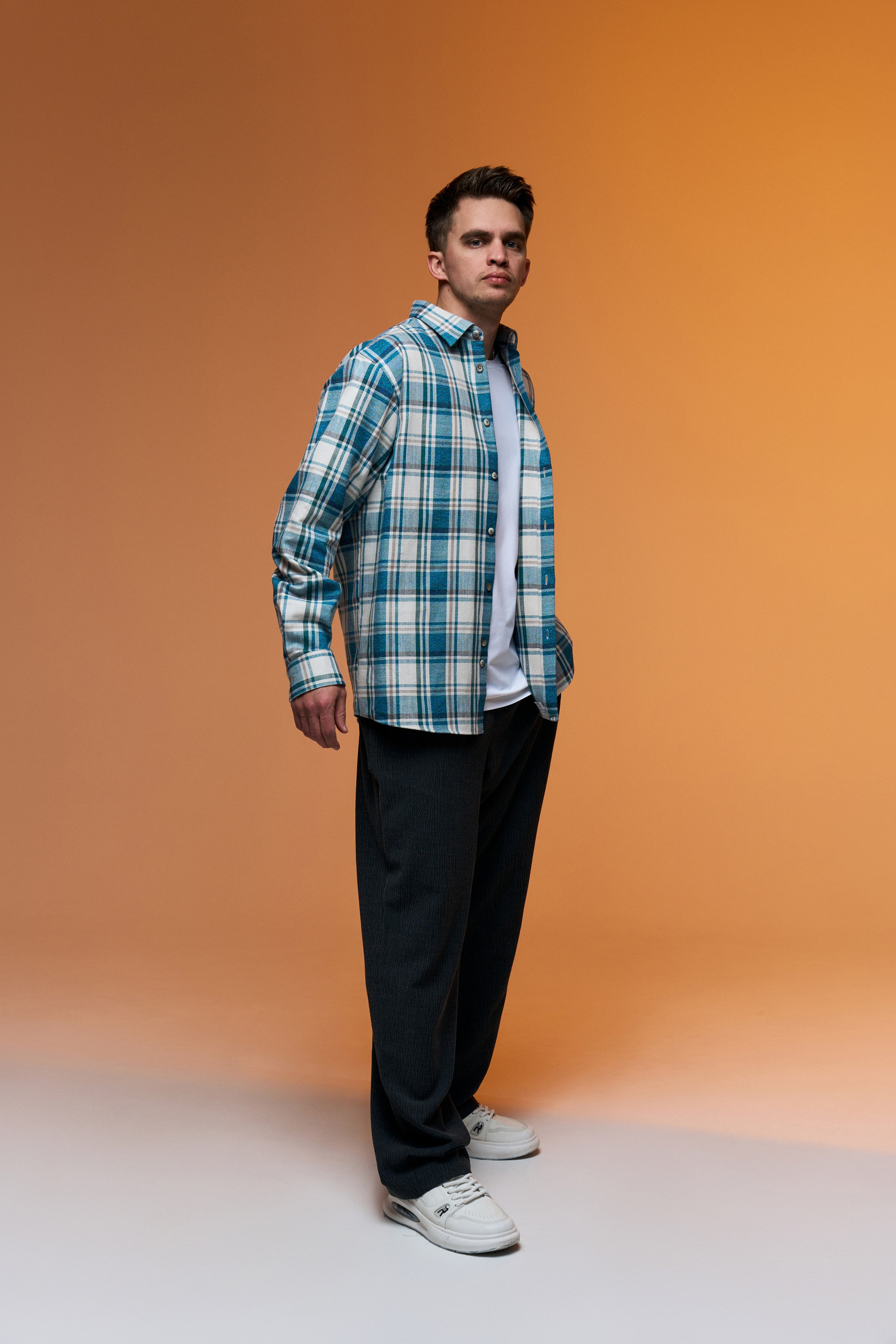 Студийная для бренда. Иван Упоров — фотограф, рилсмейкер чебоксары