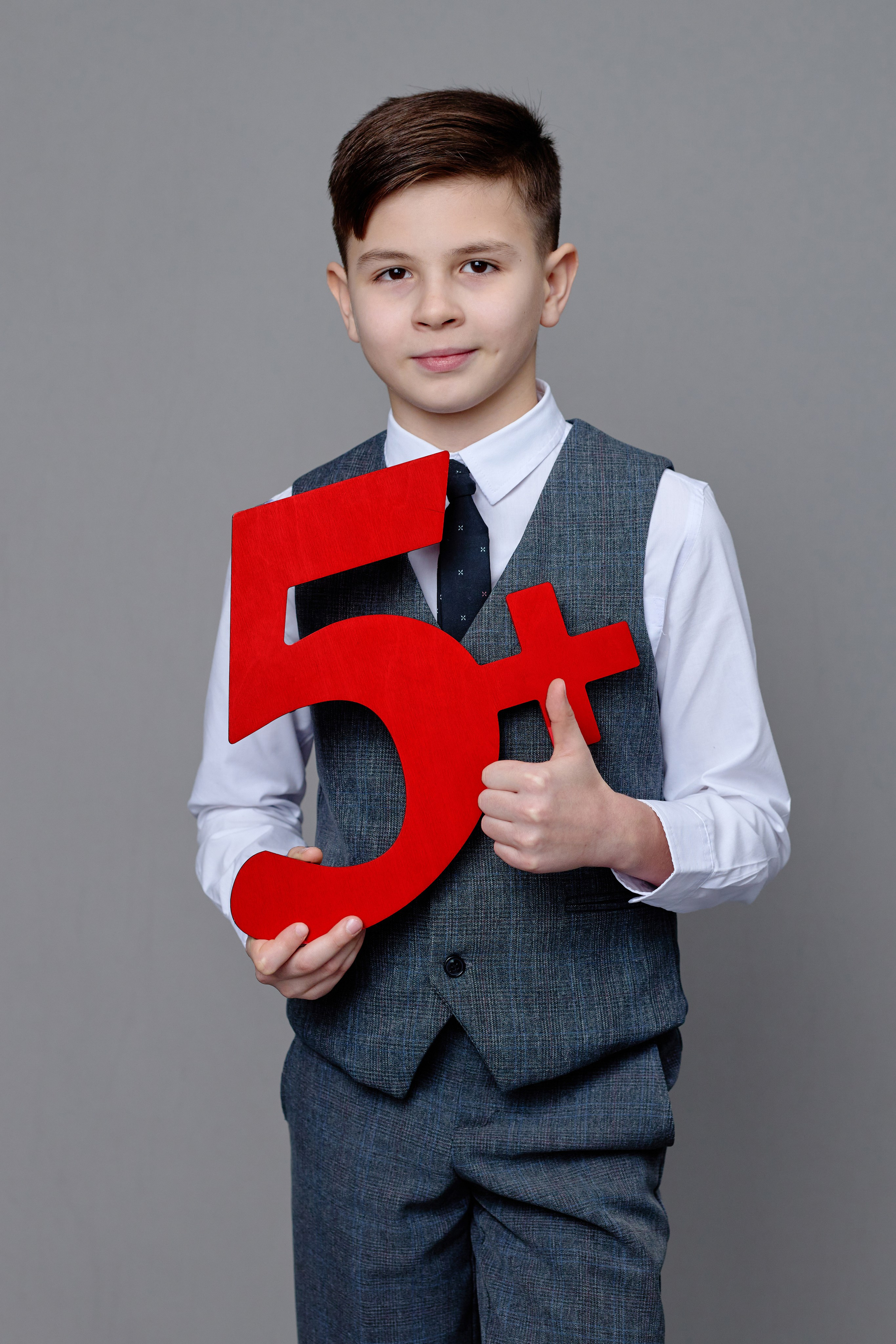 Портреты 4 класс для выпускного альбома таганрог. Фотограф Выпускные альбомы Таганрог Сергей Коробченко