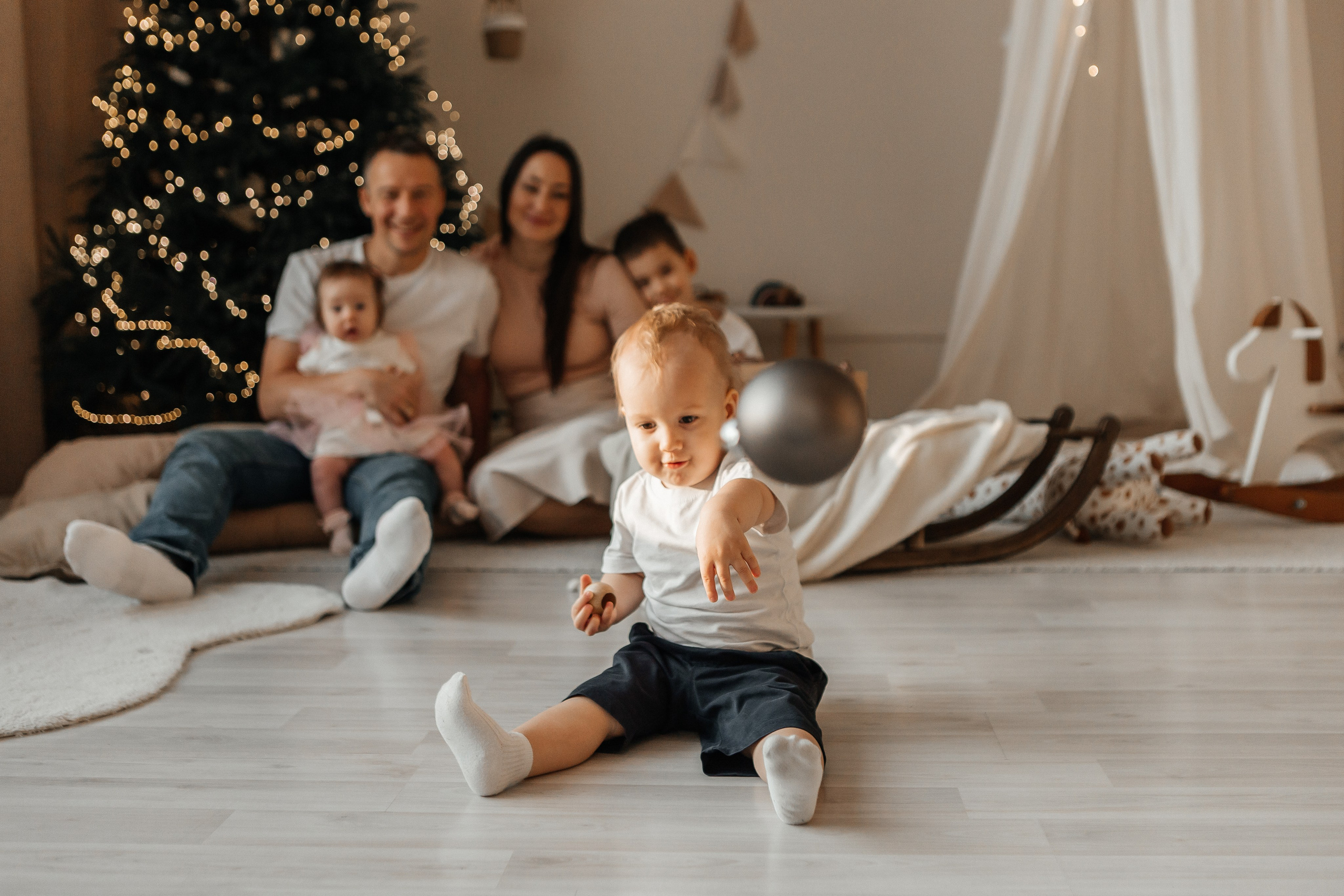 Юрий, Елена, Илья, Ярослав и Мелания. Накануне Нового года. Семейный фотограф в Калининграде Анастасия Юрина