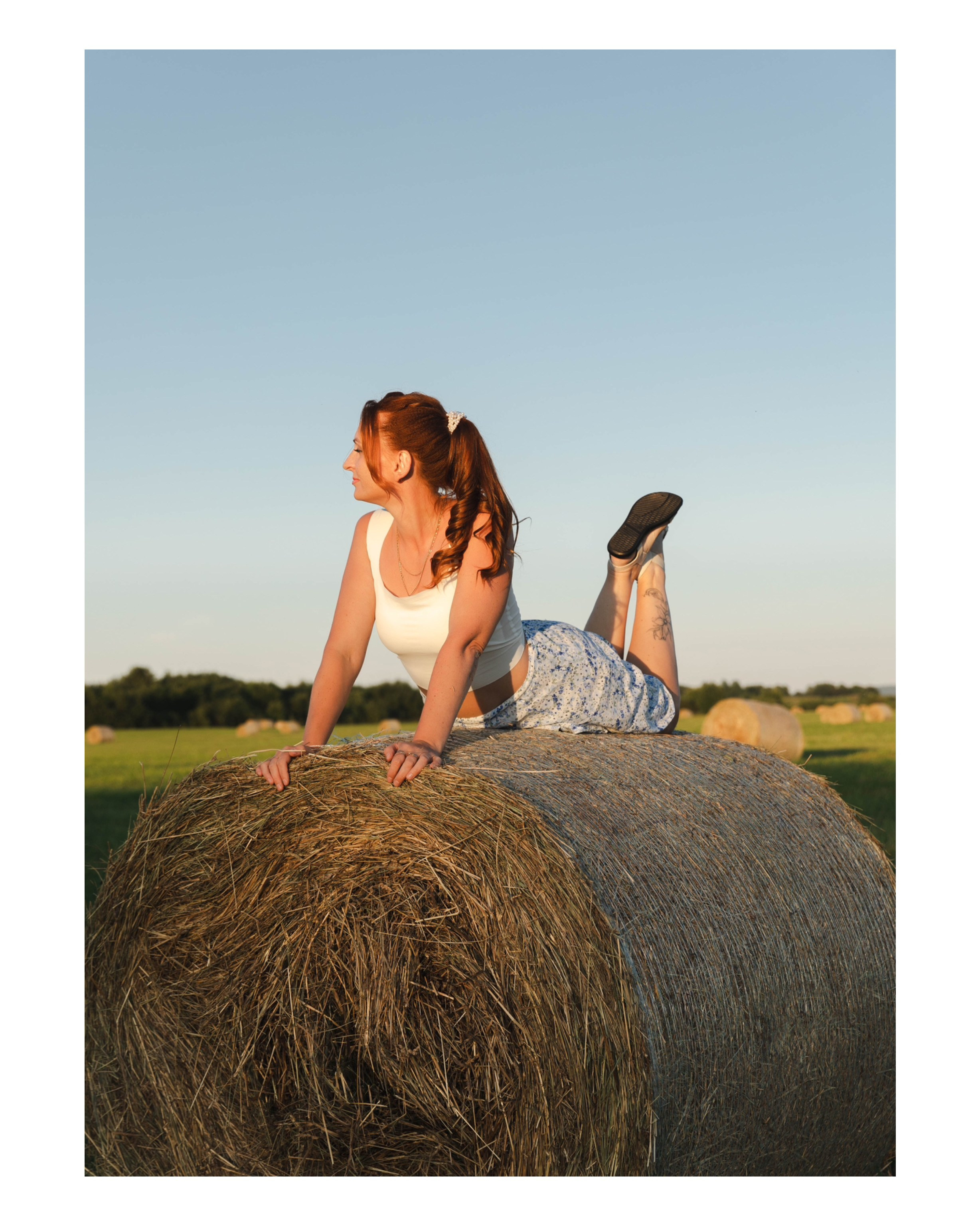 Молодость — это танцевать с бокалом. Свадебный и семейный фотограф в Карелии