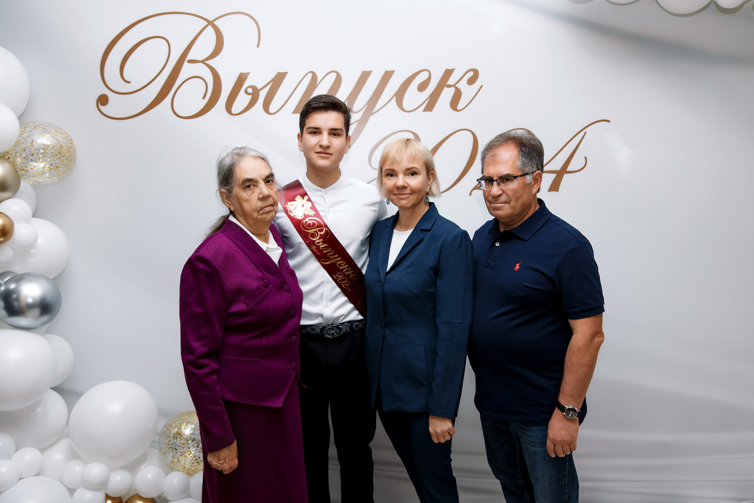 11 класс Последний звонок. Фотограф Любовь Корниенко, Примоский край