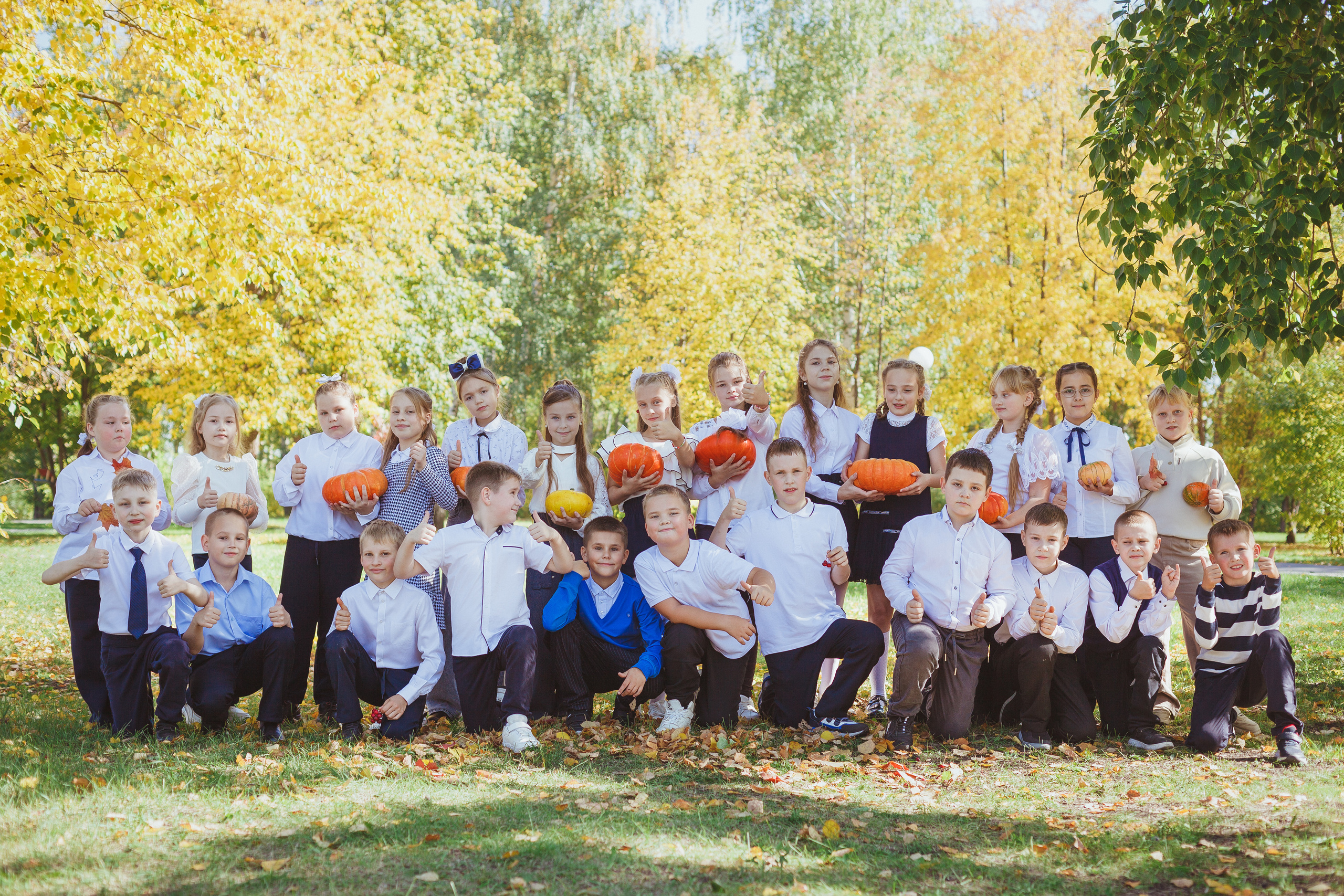 Школьная фотосессия на 31 августа. 1,2,3 сентября. Портреты детей 4-6 штук. Групповые общие 2-5 шт. Цена 450р. (1). Семейный и детский фотограф в Сухом Логу Ольга Кайгородова