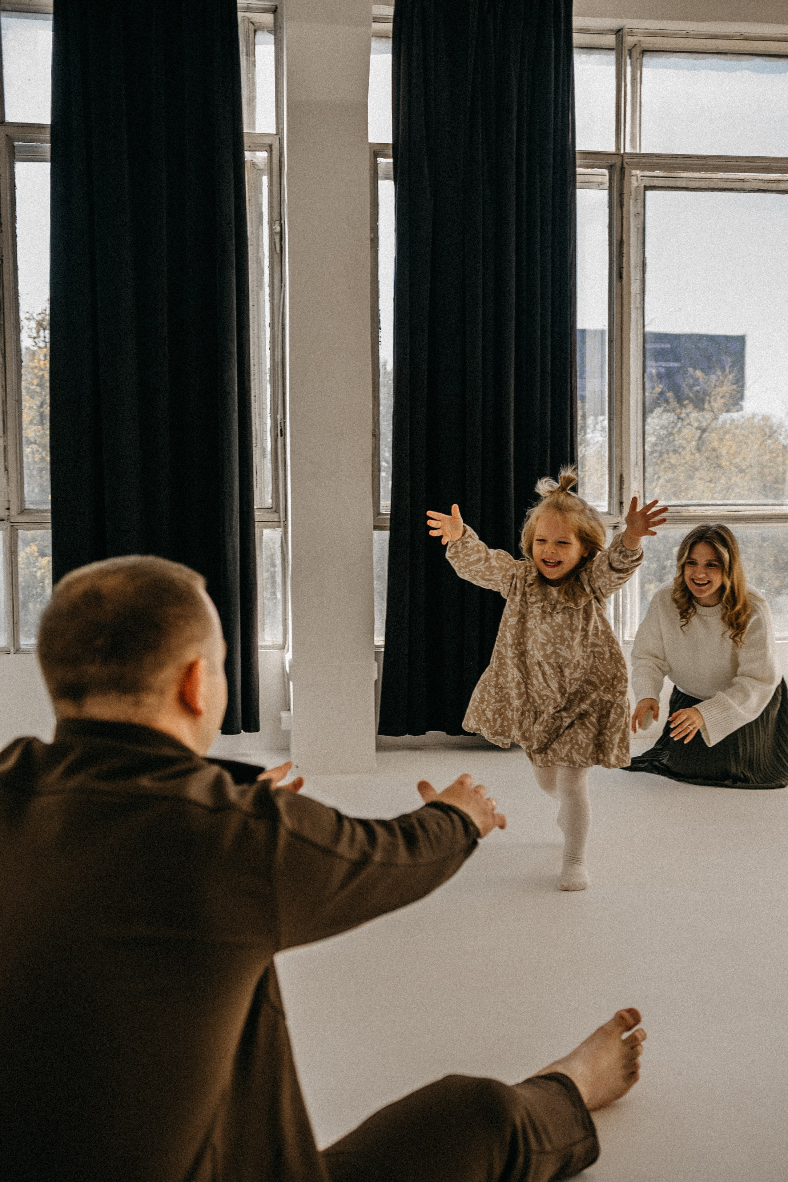 Евгения, Василиса и Михаил. Гаврилова Настя семейный фотограф lifestyle в Москве