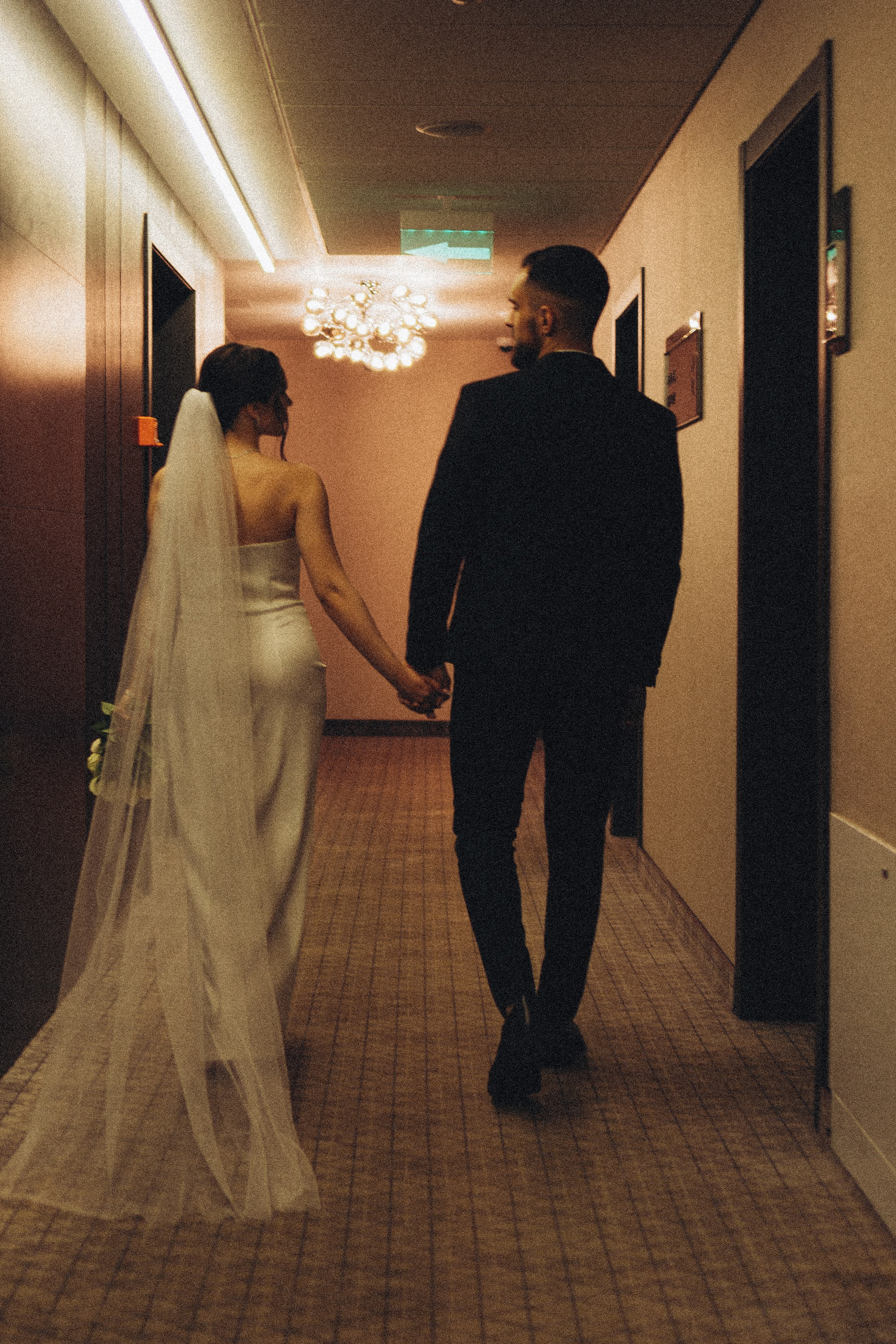 СВАДЕБНАЯ СЬЕМКА СБОРОВ ЖЕНИХА И НЕВЕСТЫ В ОТЕЛЕ И ТАКЖЕ ФОТОСЕССИИЯ В ОТЕЛЕЕ МЕГАПОЛИС БРЯНСК. Профессиональный фотограф, Санкт-Петербург — Виктория Богомолова