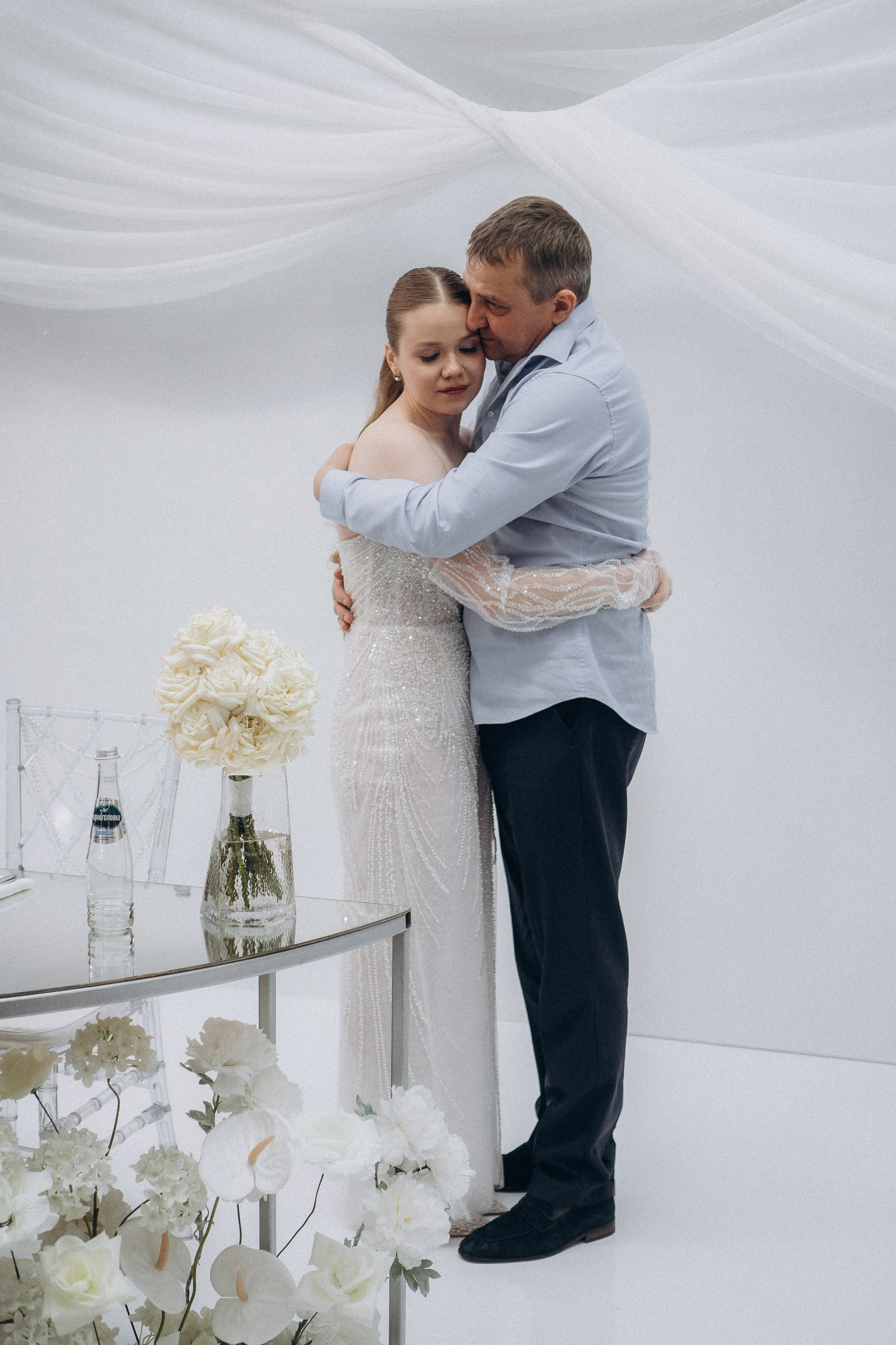 ТАНЕЦ С ПАПОЙ СВАДЕБНМ БАНКЕТЕ (СНЯТО В СИБИРЕ В НИЖНЕВАРТОВСКЕ). Профессиональный фотограф, Санкт-Петербург — Виктория Богомолова