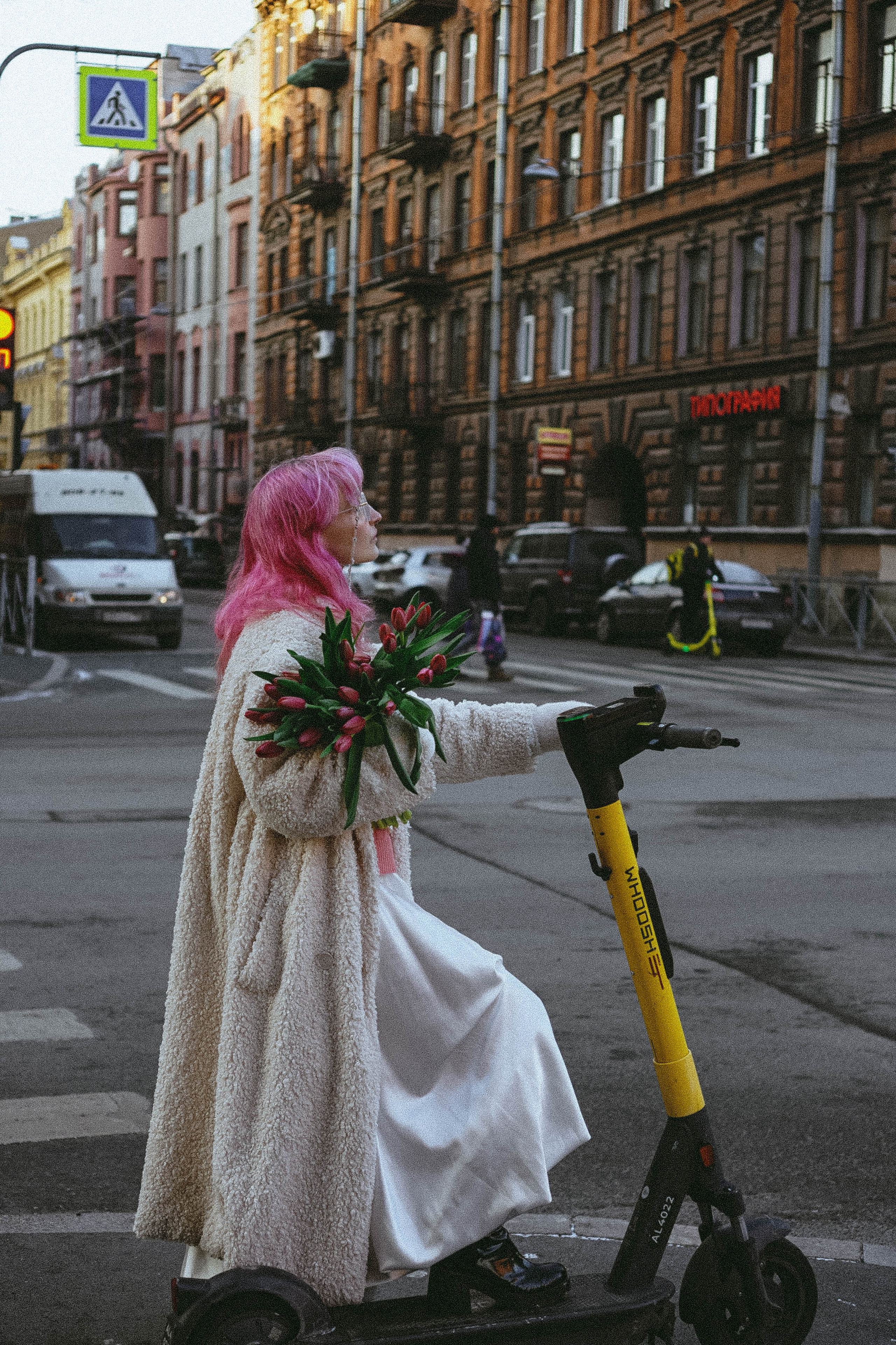 Прогулочная фотосессия с тюльпанами. Профессиональный фотограф, Санкт-Петербург — Виктория Богомолова