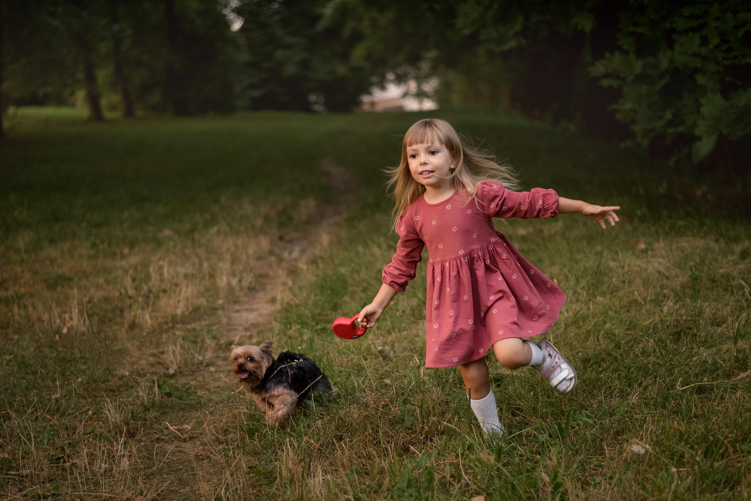 Прогулка с домашним питомцем. Фотограф в Гродно Ольга Лукуть