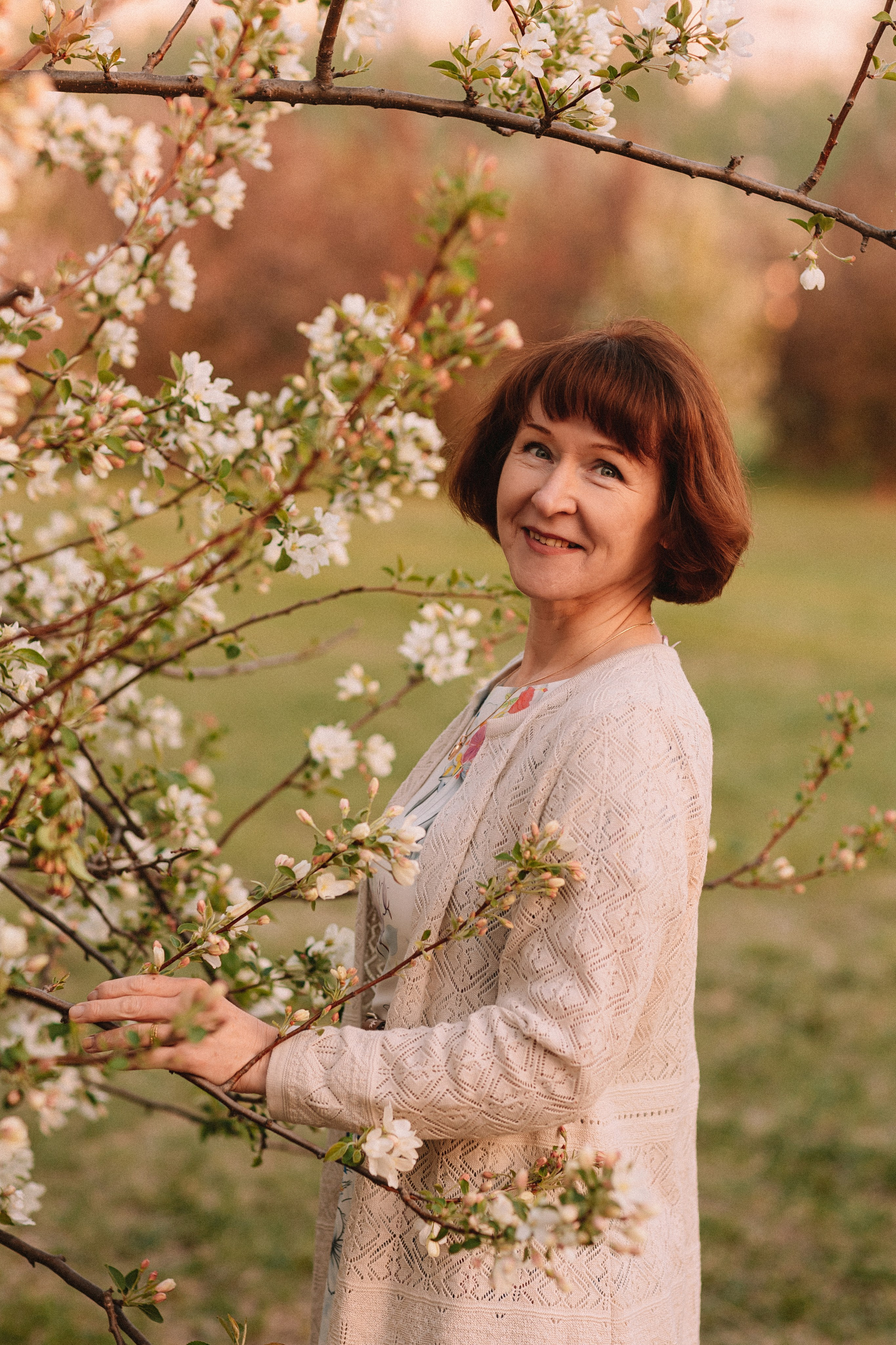 Яблони. Семейный фотограф Тюмень, фотограф на роды Салмина Мария
