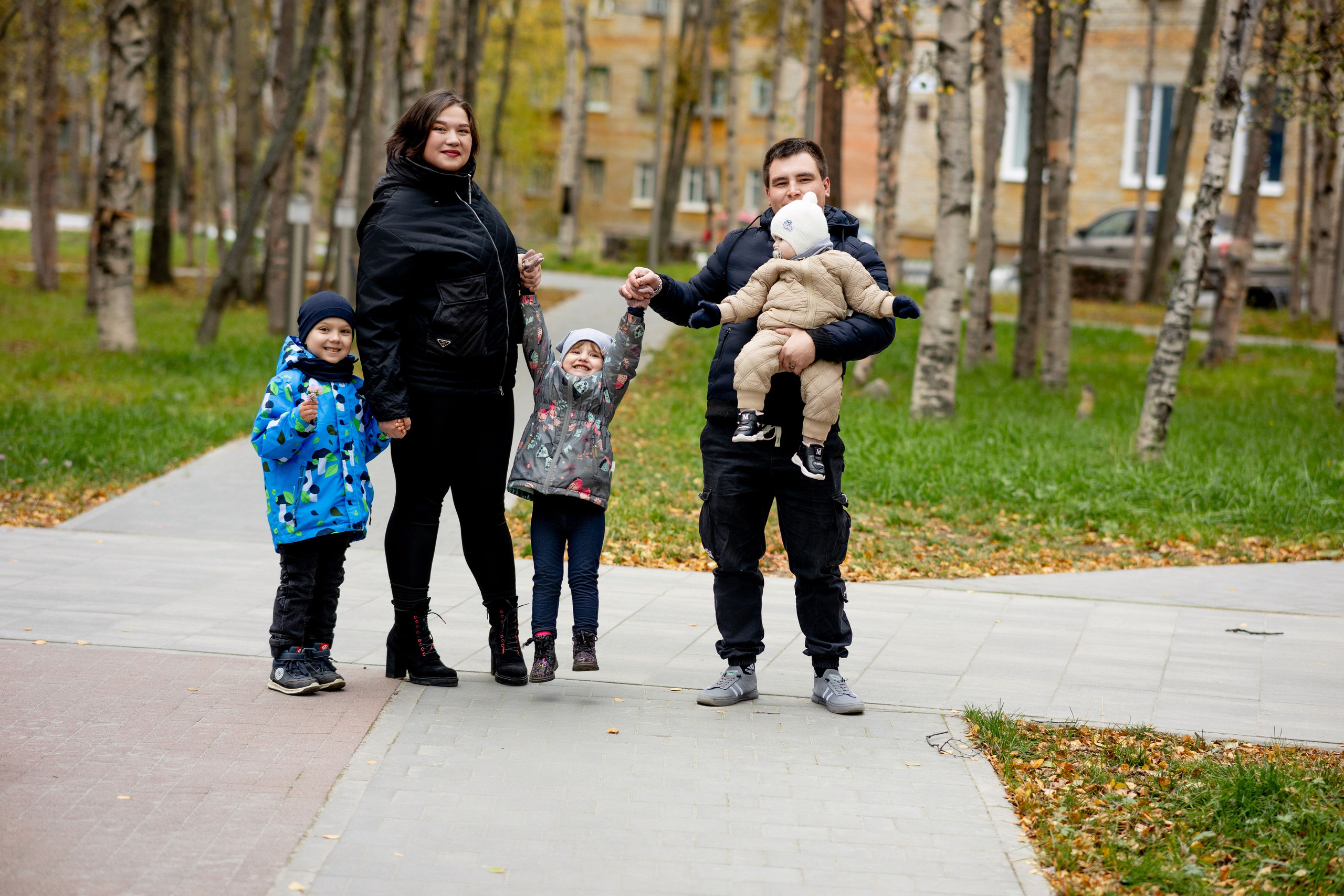 Семейная фотосессия 2024 год. Артём Печерин фотограф в Оленегорске