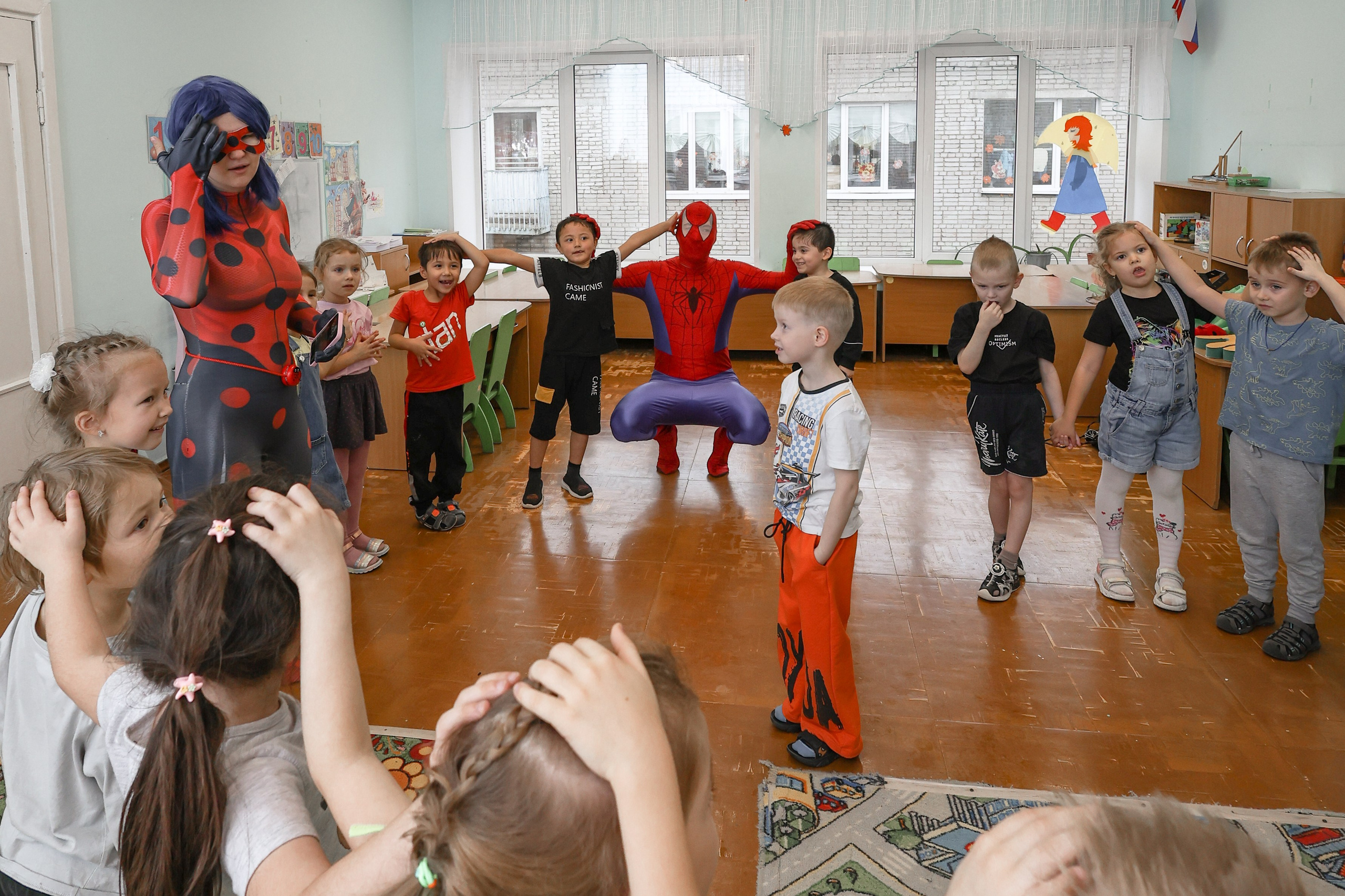 Детский день рождения с Человеком-пауком и Леди Баг